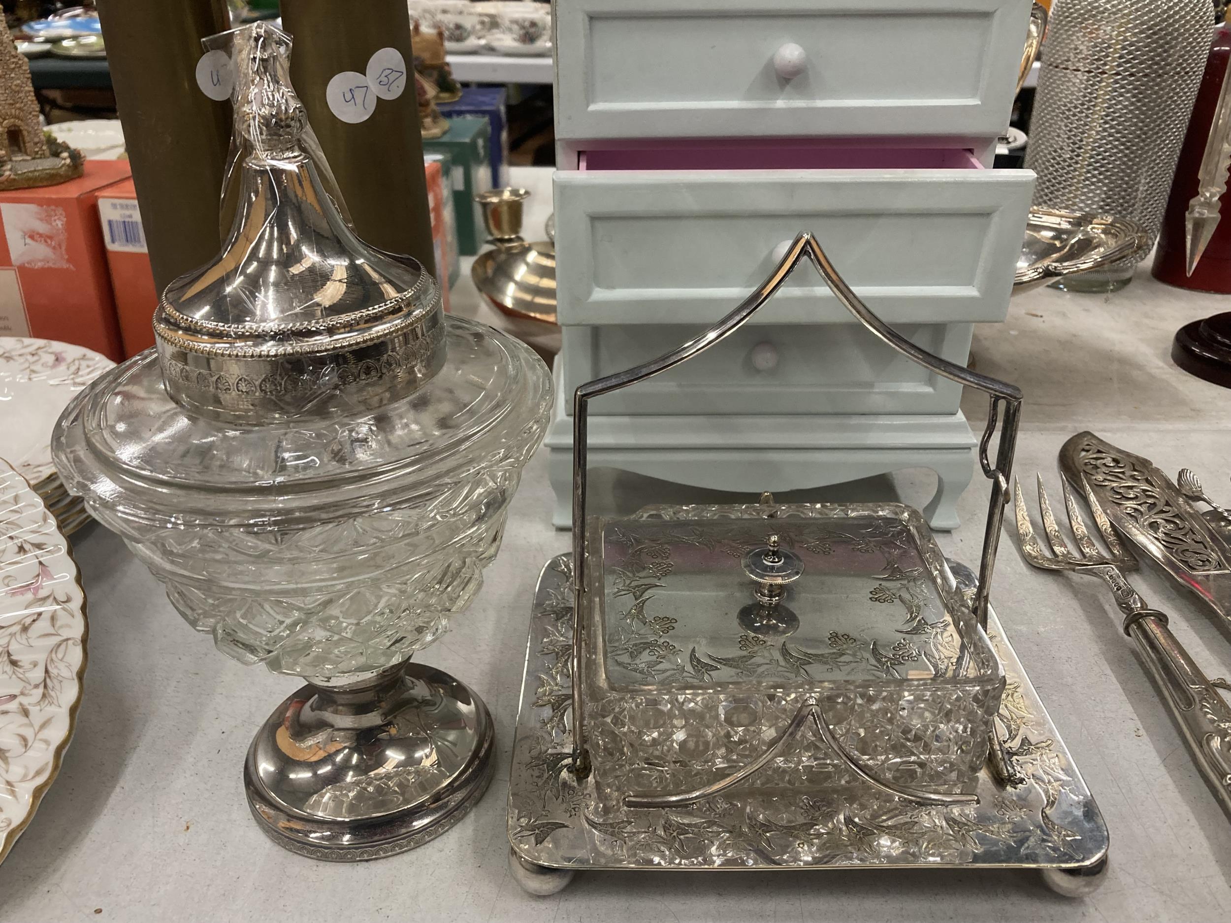 TWO SILVER PLATED ITEMS, LIDDED BOX ON STAND AND LIDDED JAR