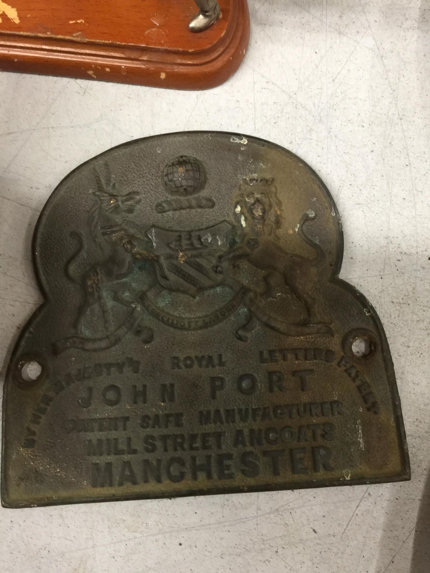 A SMALL ANVIL, 'COWBOY' POCKET WATCH STAND AND A CAST 'JOHN PORT, MANCHESTER' SAFE PLAQUE - Image 2 of 4