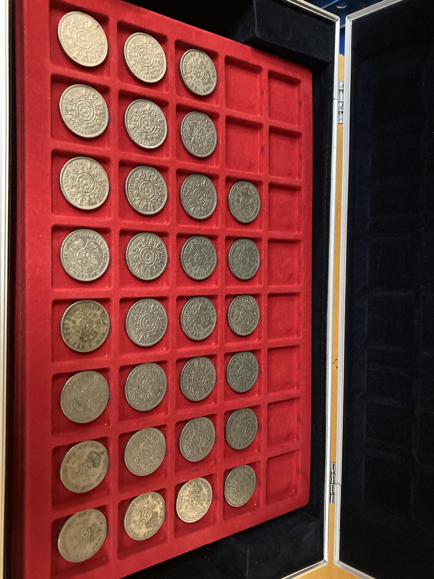 A COIN COLLECTORS CASE WITH TWO TRAYS OF PRE DECIMAL POST 1946 SIXPENCES, SHILLINGS AND FLORINS - Image 3 of 5
