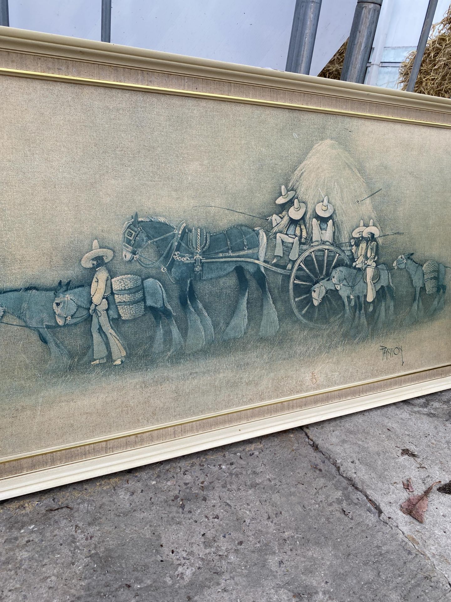 A MID CENTURY FRAMED PRINT ON BOARD OF A HARVEST SCENE WITH SIGNATURE TO BOTTOM RIGHT PAYNTON - Image 2 of 4