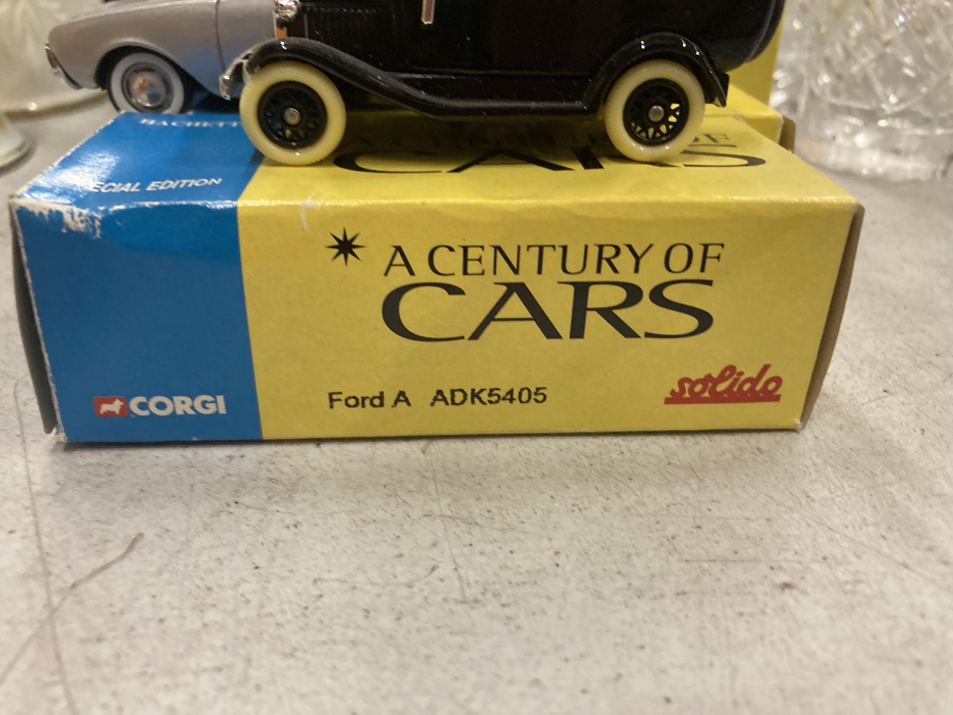 A GROUP OF FIVE BOXED CORGI DIECAST CAR MODELS - Image 3 of 3