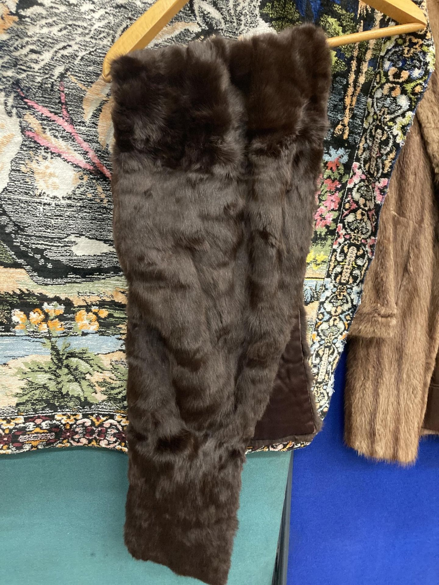 A VINTAGE 'BROWNS OF CHESTER' FUR STOLE