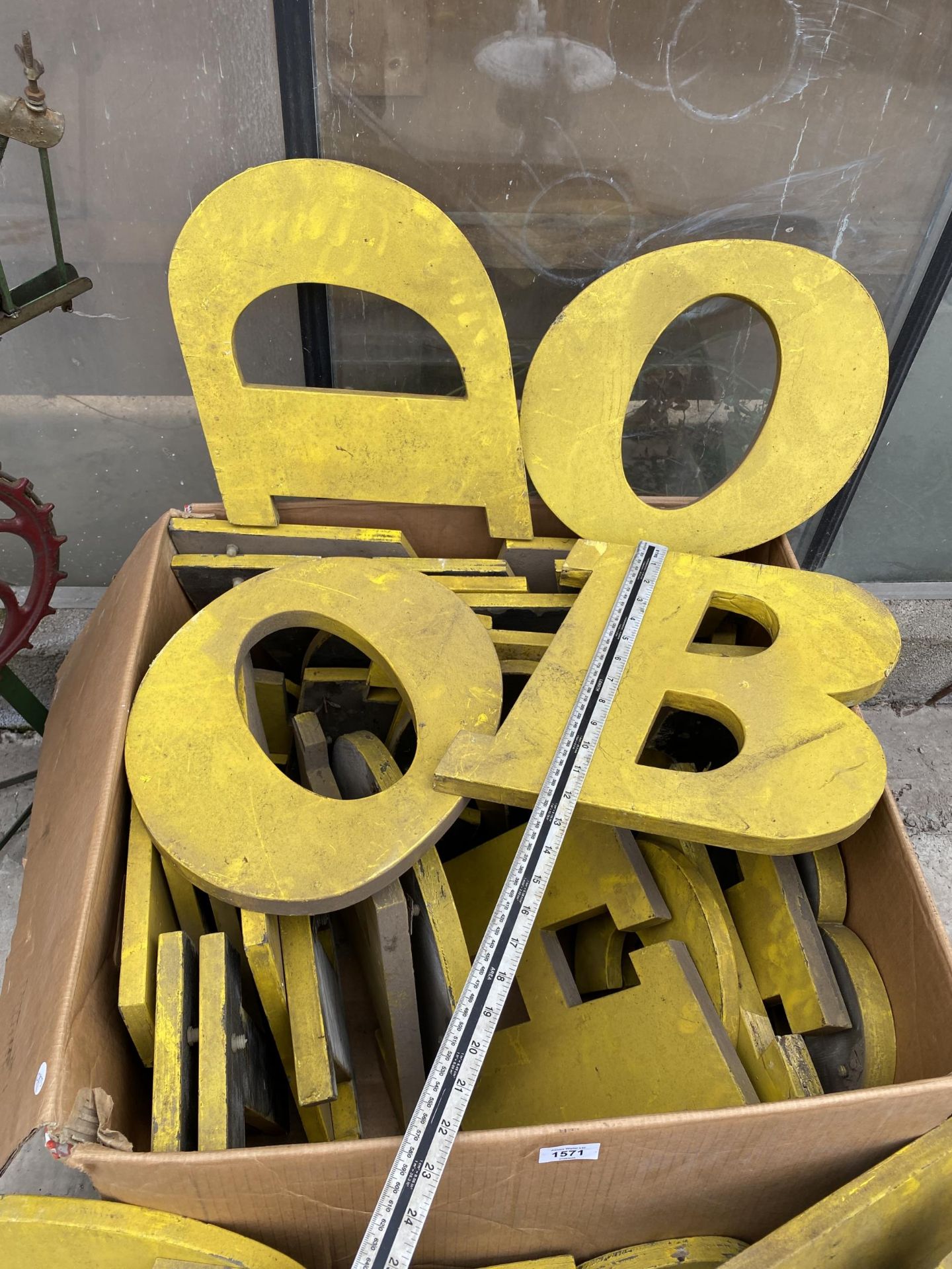 A LARGE ASSORTMENT OF WOODEN SIGN MAKING LETTERS - Image 2 of 4