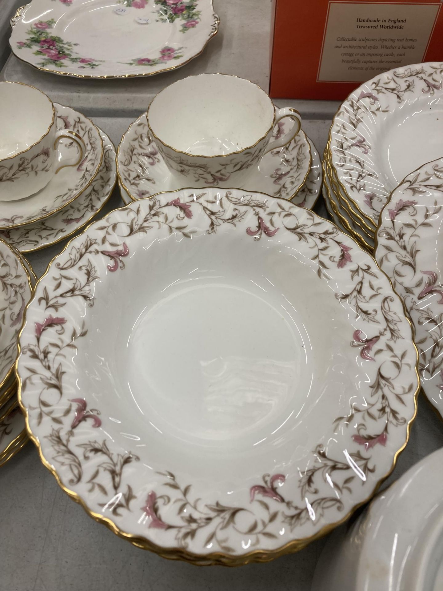 A LARGE MINTON MOORLAND PART DINNER SERVICE, VEGETABLE TUREEN, MEAT PLATES ETC - Image 2 of 5