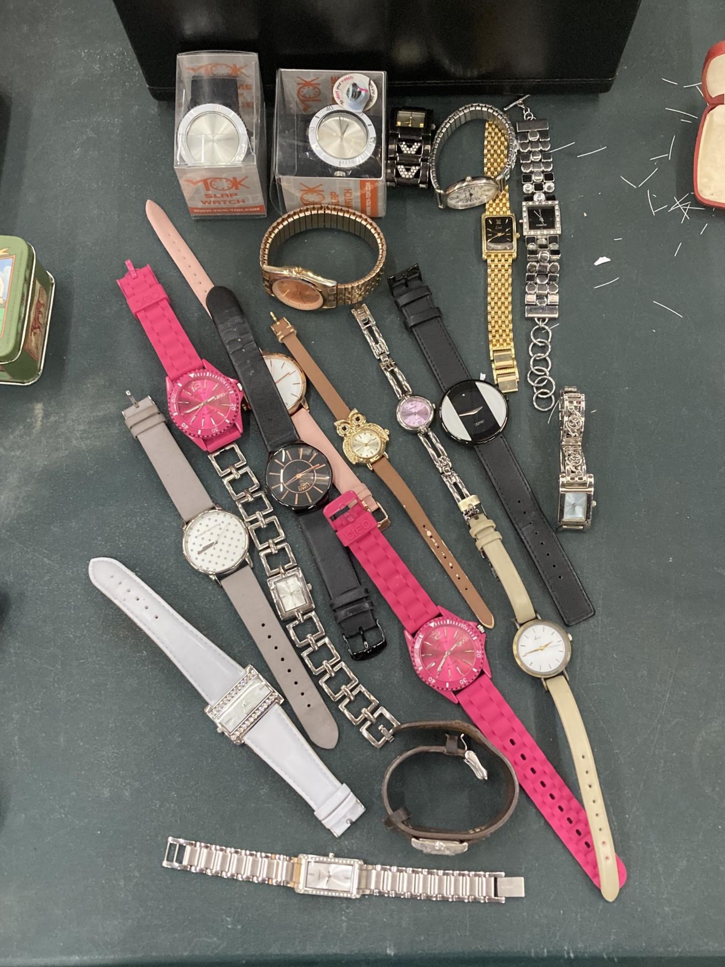 A LARGE QUANTITY OF WRISTWATCHES IN A COMBINATION LOCK VANITY CASE - Image 2 of 3
