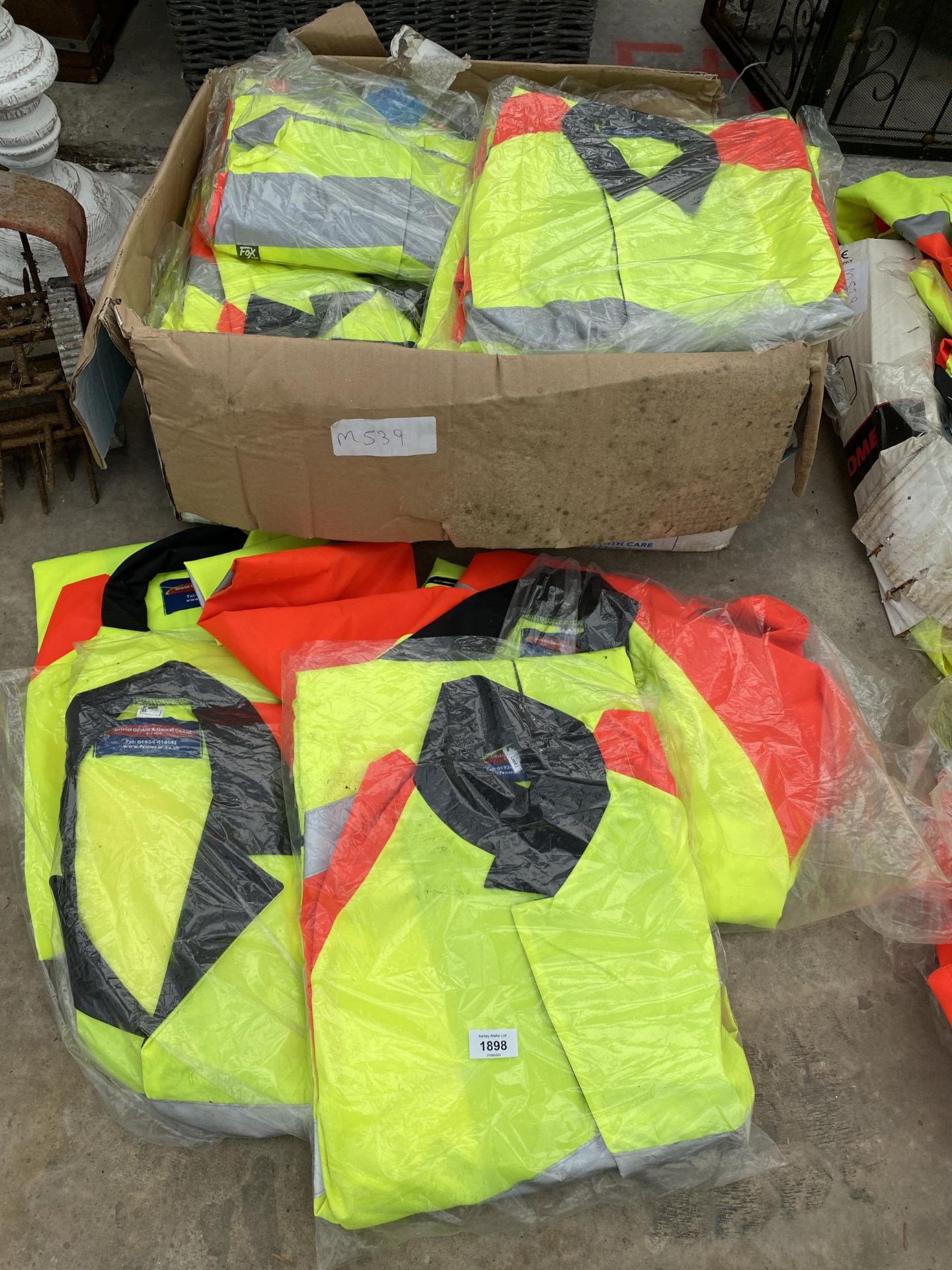 A LARGE QUANTITY OF HI VIZ AND REFLECTIVE JACKETS