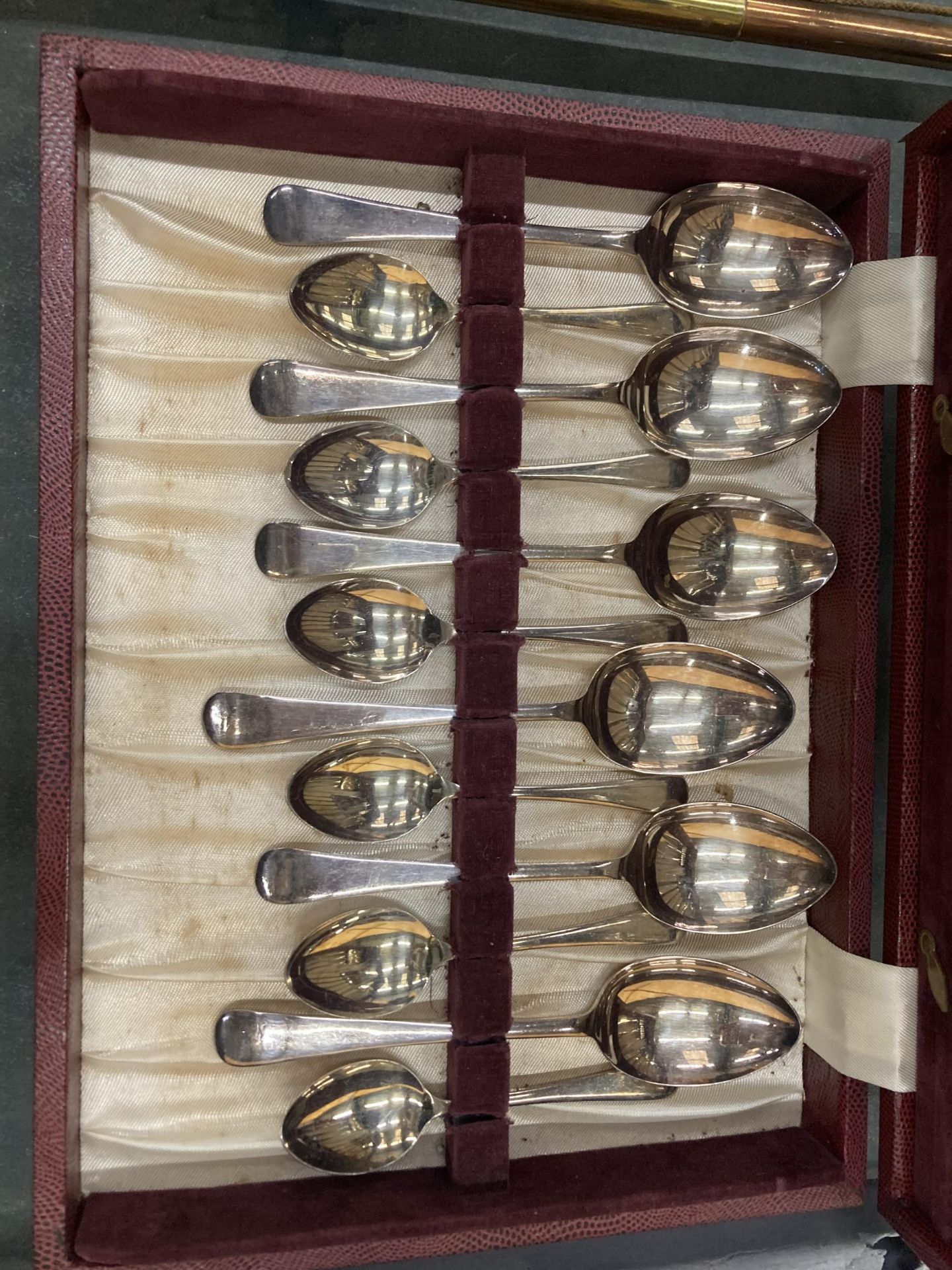 A CASED CANTEEN OF SILVER PLATED CUTLERY - Image 2 of 4