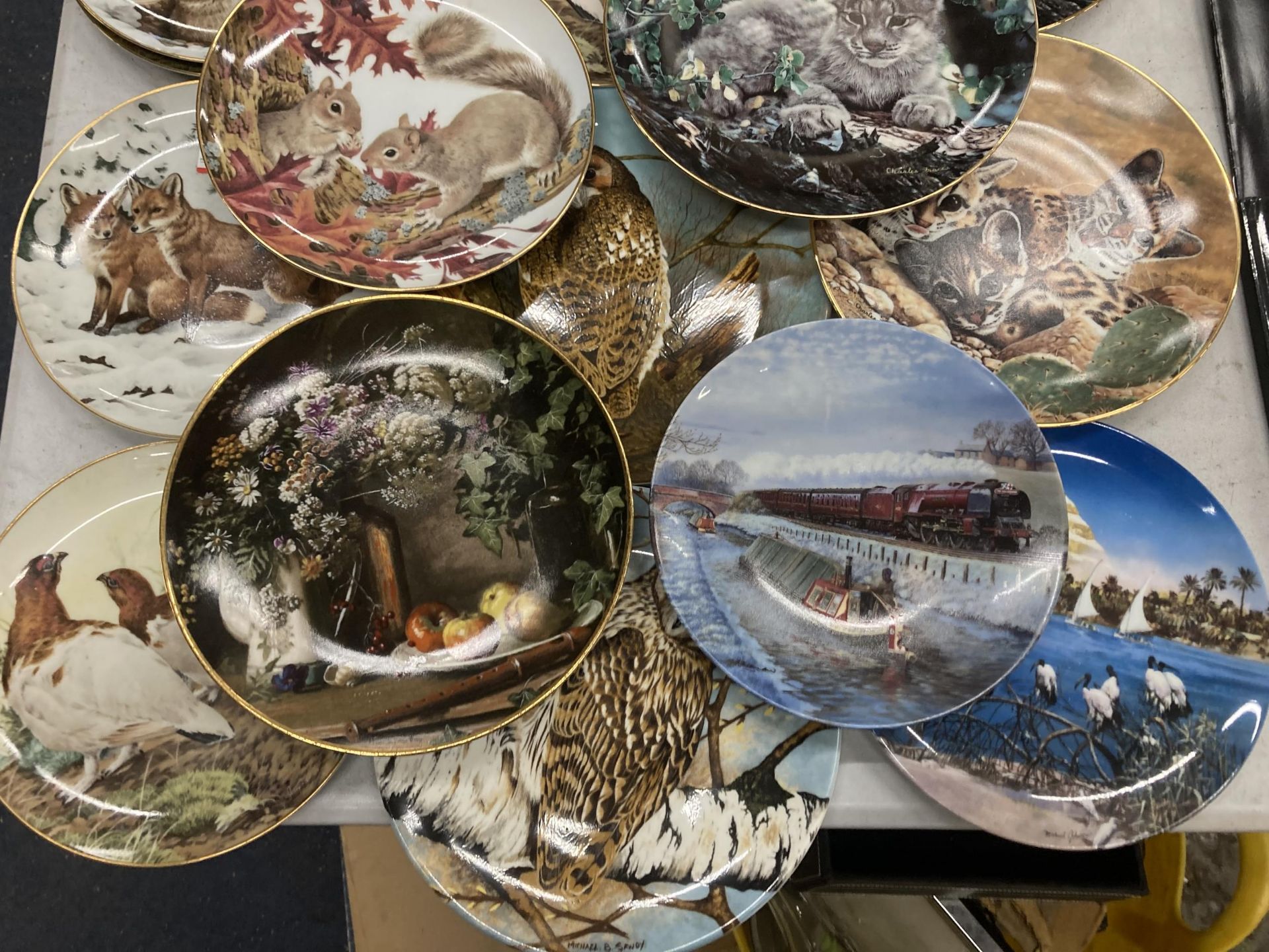 A LARGE COLLECTION OF CABINET/WALL PLATES WITH ANIMAL PICTURES - 18 IN TOTAL - Image 2 of 3