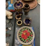 A GROUP OF COBALT BLUE AND GILT GREEK DESIGN CERAMIC ITEMS AND A TUBELINED PLAQUE