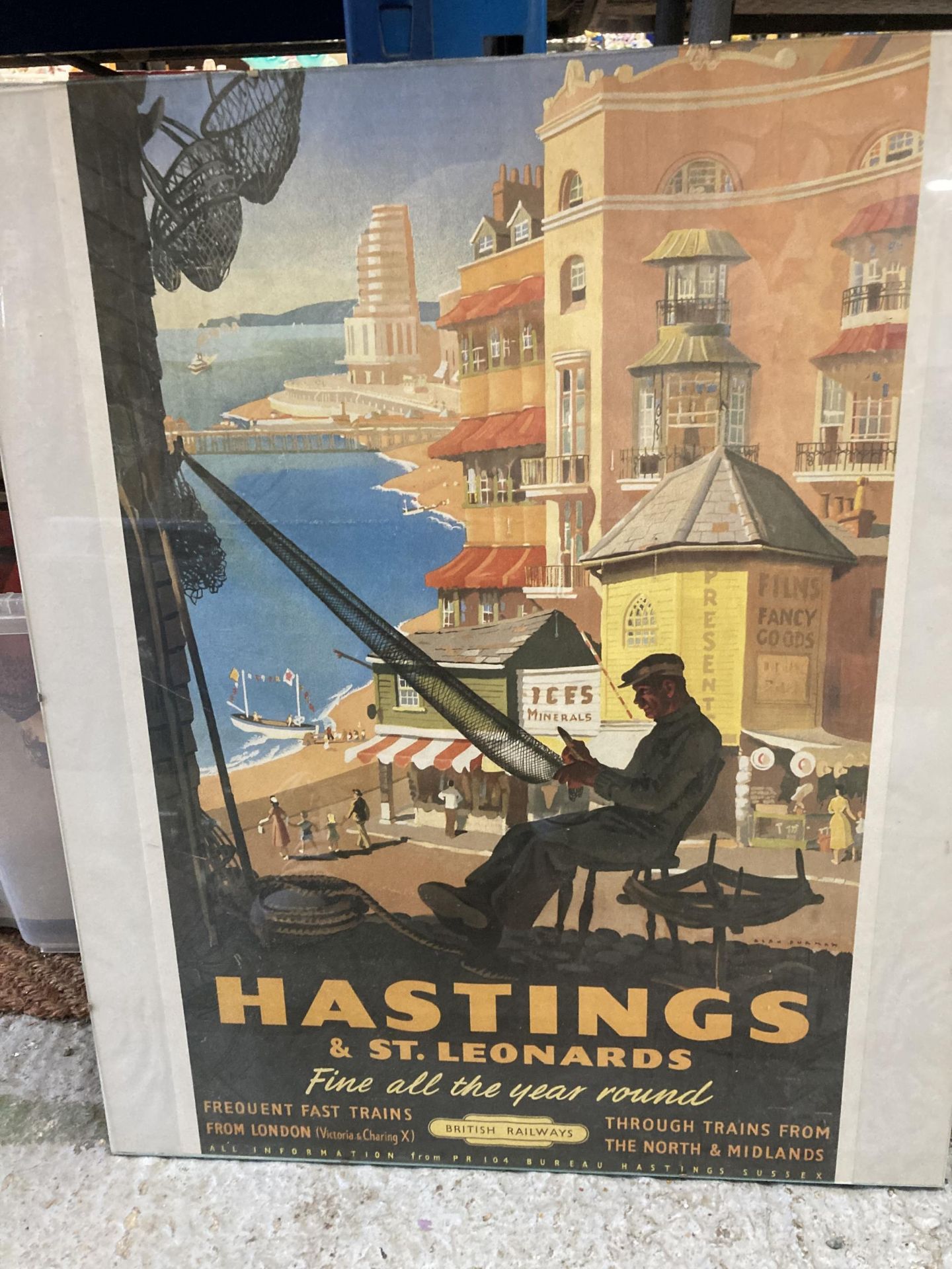 A VINTAGE STYLE BRITISH RAILWAY TRAVEL POSTER FOR HASTINGS AND ST. LEONARDS, 50CM X 60CM