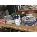 A LARGE QUANTITY OF CERAMICS TO INCLUDE PLATES, JUGS, VASES, ETC