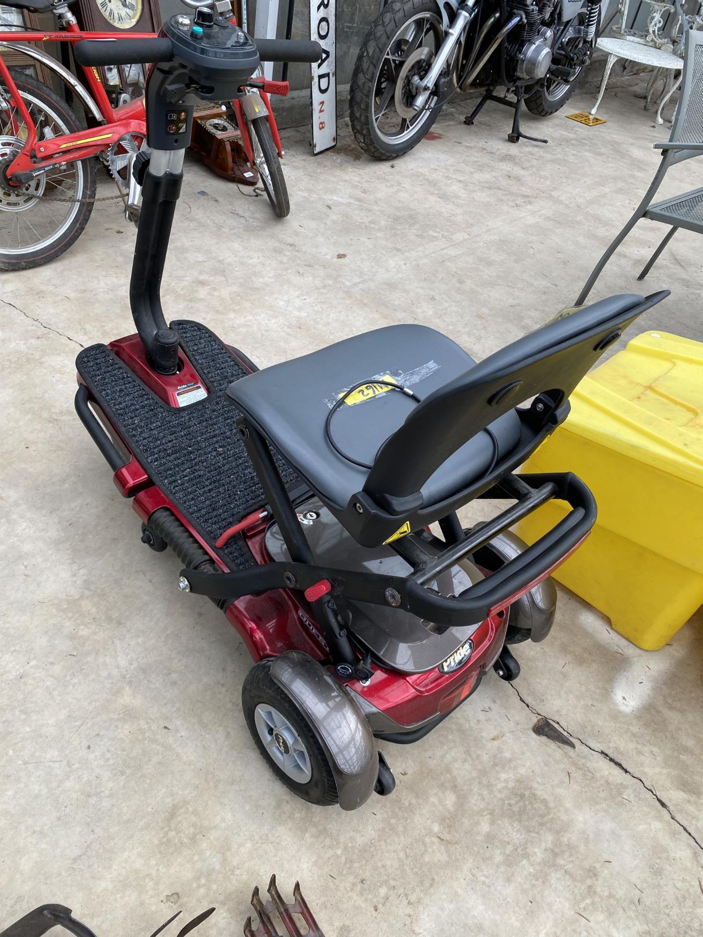 AN ELECTRIC FOUR WHEEL QUEST MOBILITY SCOOTER (NO OR CHARGER) - Image 2 of 6