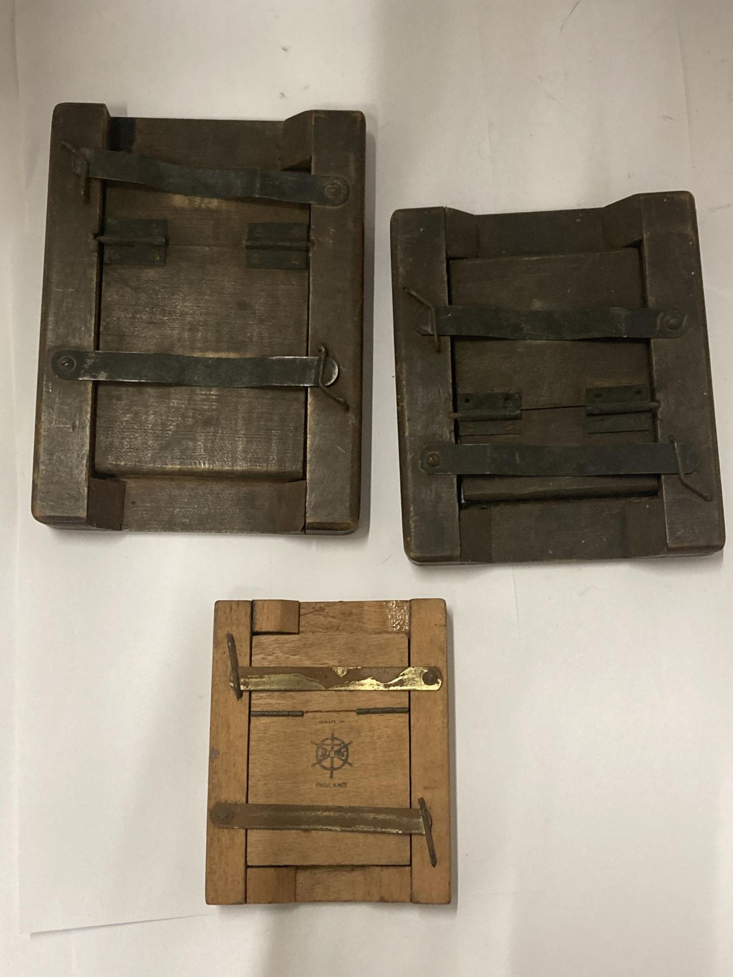 THREE VINTAGE WOODEN CAMERA SLIDES - Bild 7 aus 7