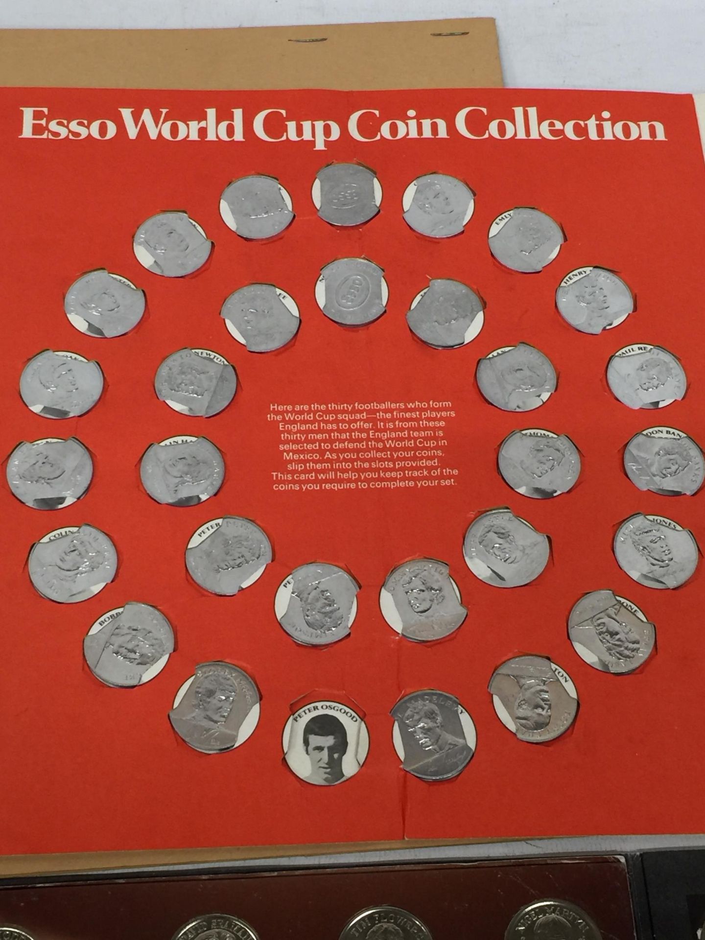 THREE FULL COLLECTORS COIN SETS TO INCLUDE 1970 WORLD CUP, 1998 AND 2004 ENGLAND SQUAD - Image 4 of 5