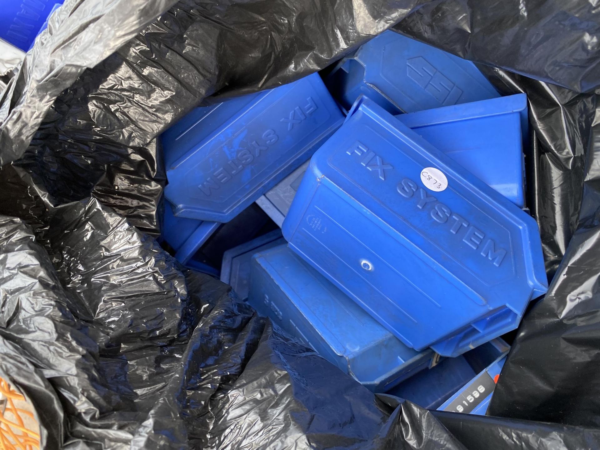 A LARGE QUANTITY OF PLASTIC LIN BIN STORAGE CONTAINERS - Image 5 of 5