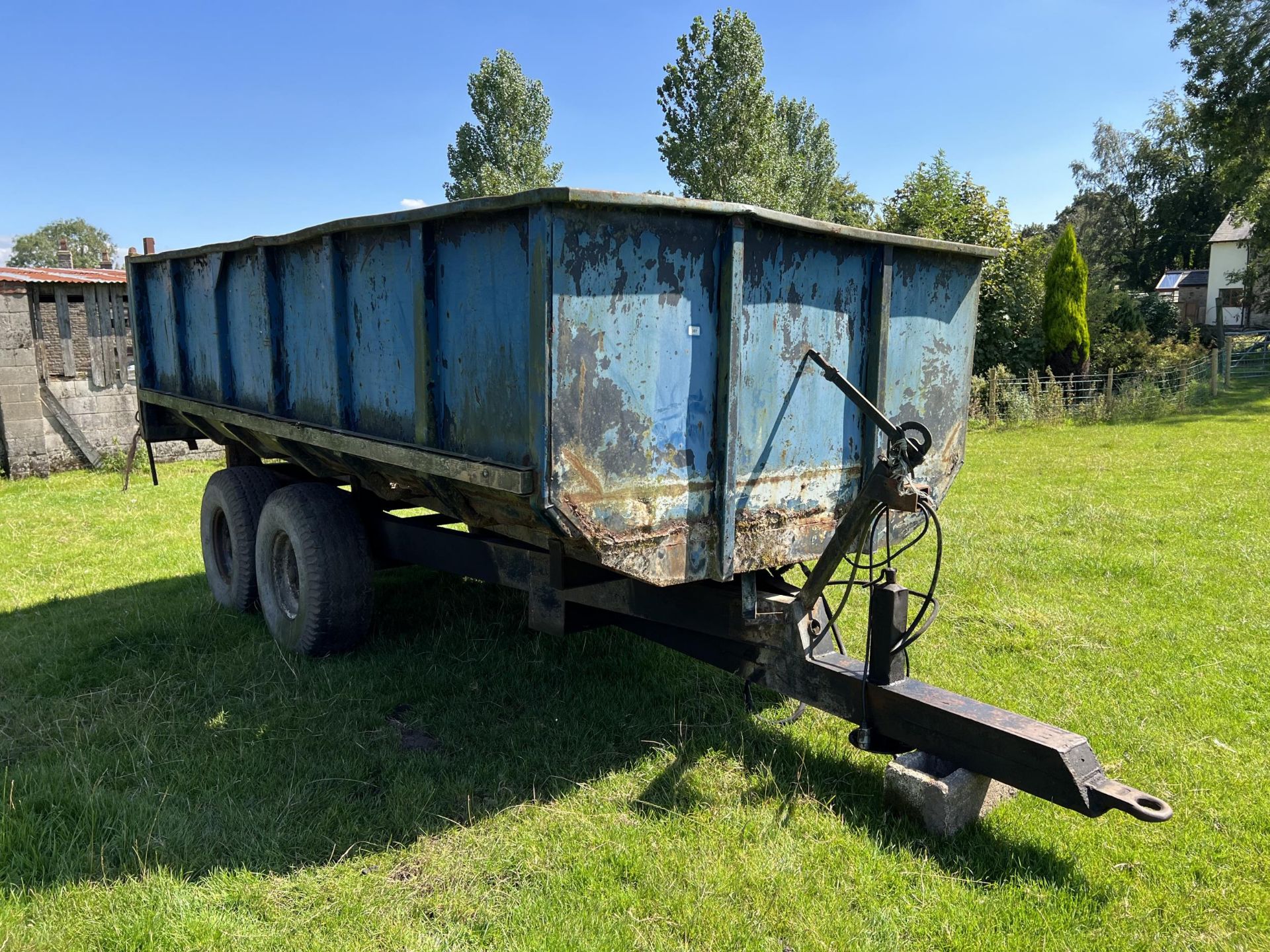 TWIN AXLE HYDRAULIC TIPPING TRAILER (NO TAILGATE) + VAT