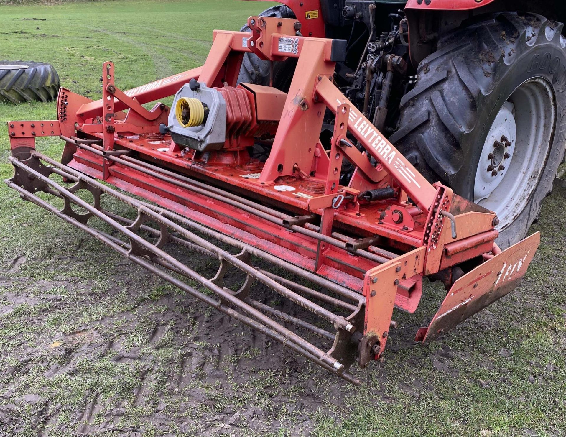 LELY 3M 300-35 POWER HARROW WITH CRUMBLER & MANUAL + VAT - Image 4 of 4