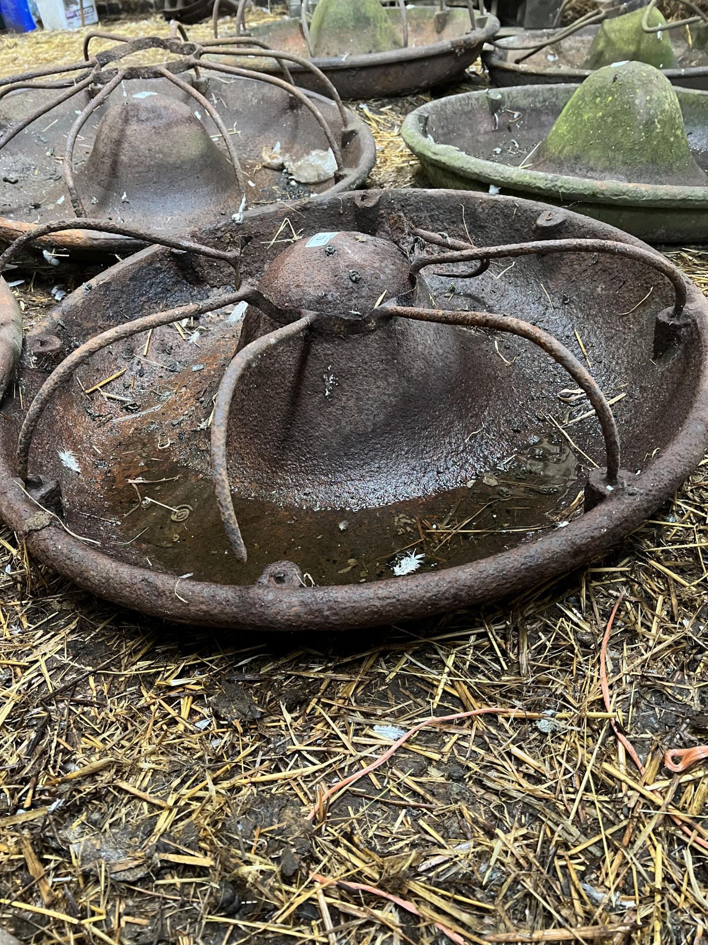 A MEXICAN HAT PIG FEEDER + VAT - Image 2 of 2