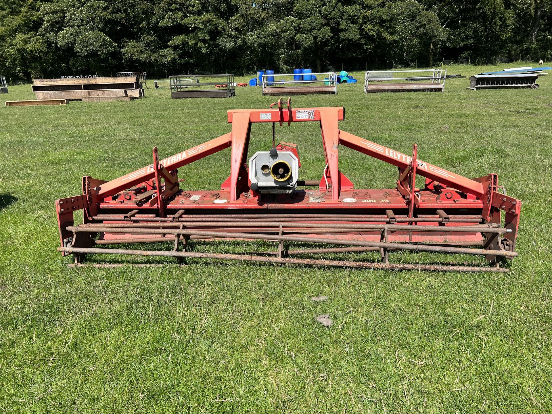 LELY 3M 300-35 POWER HARROW WITH CRUMBLER & MANUAL + VAT - Image 2 of 4