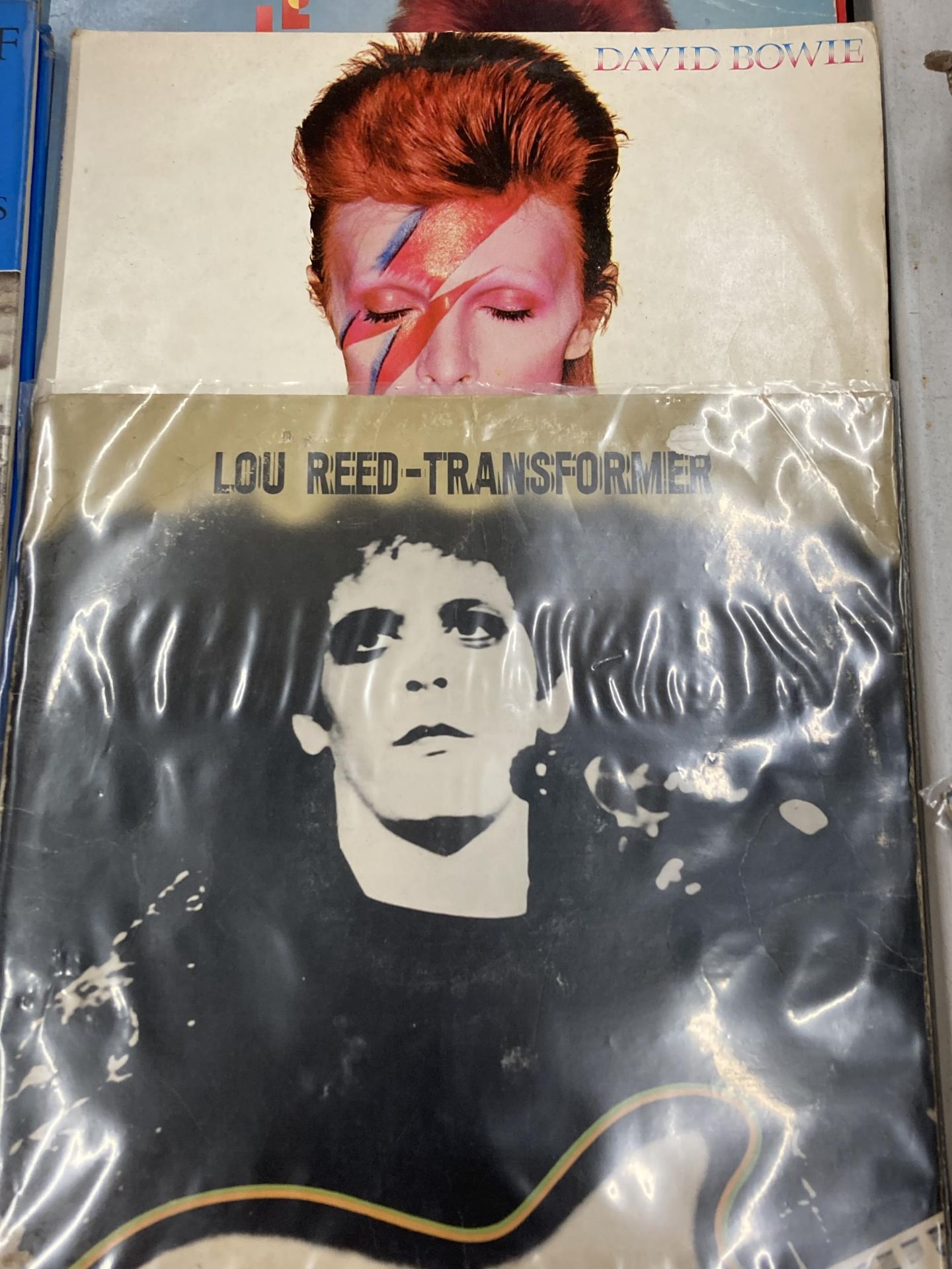 A COLLECTION OF VINTAGE VINYL LP RECORDS TO INCLUDE THE BEATLES, DAVID BOWIE, THE WHO AND LOU REED - Image 2 of 4