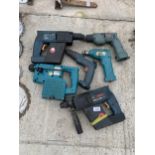 AN ASSORTMENT OF BATTERY DRILLS TO INCLUDE MAKITA AND BOSCH ETC