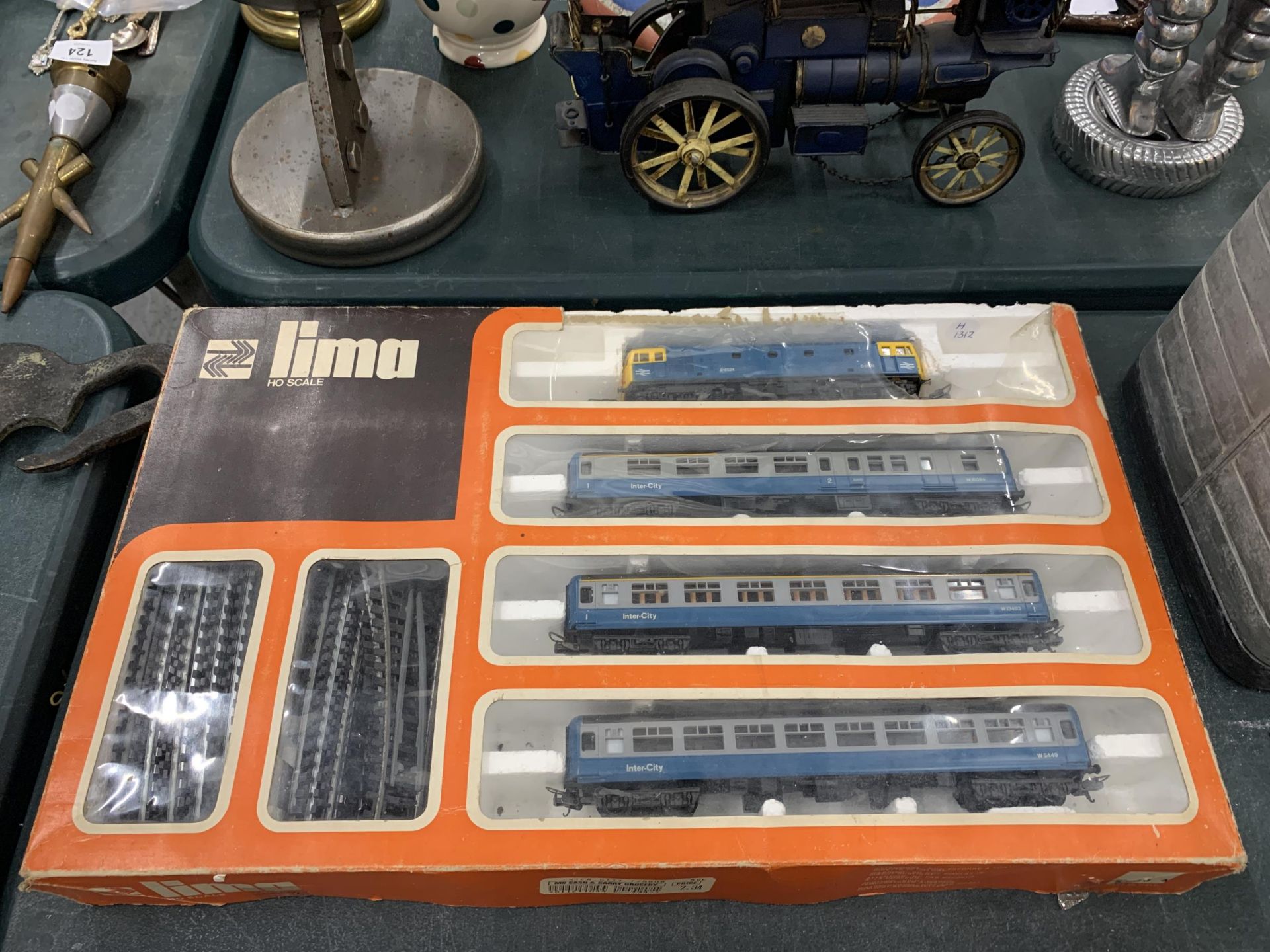 A LIMA BRITISH RAIL INTERCITY TRAIN SET