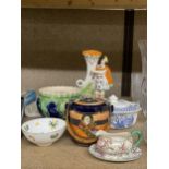A MIXED LOT OF CERAMICS TO INCLUDE STAFFORDSHIRE FIGURE, JAPANESE BISCUIT BARREL, SHELLEY JUG ETC