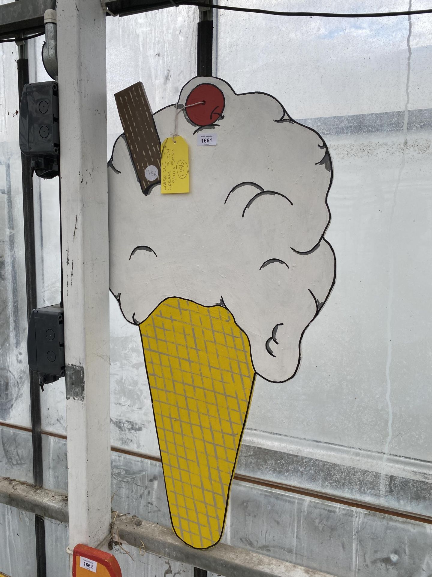 A HAND PAINTED WOODEN ICE CREAM DISPLAY SIGN (91CM x 50CM)