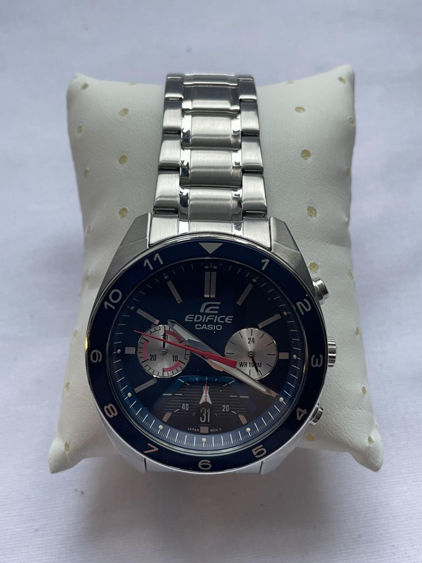 AN AS NEW AND BOXED CASIO EDIFICE WRIST WATCH SEEN WORKING BUT NO WARRANTY - Image 2 of 5