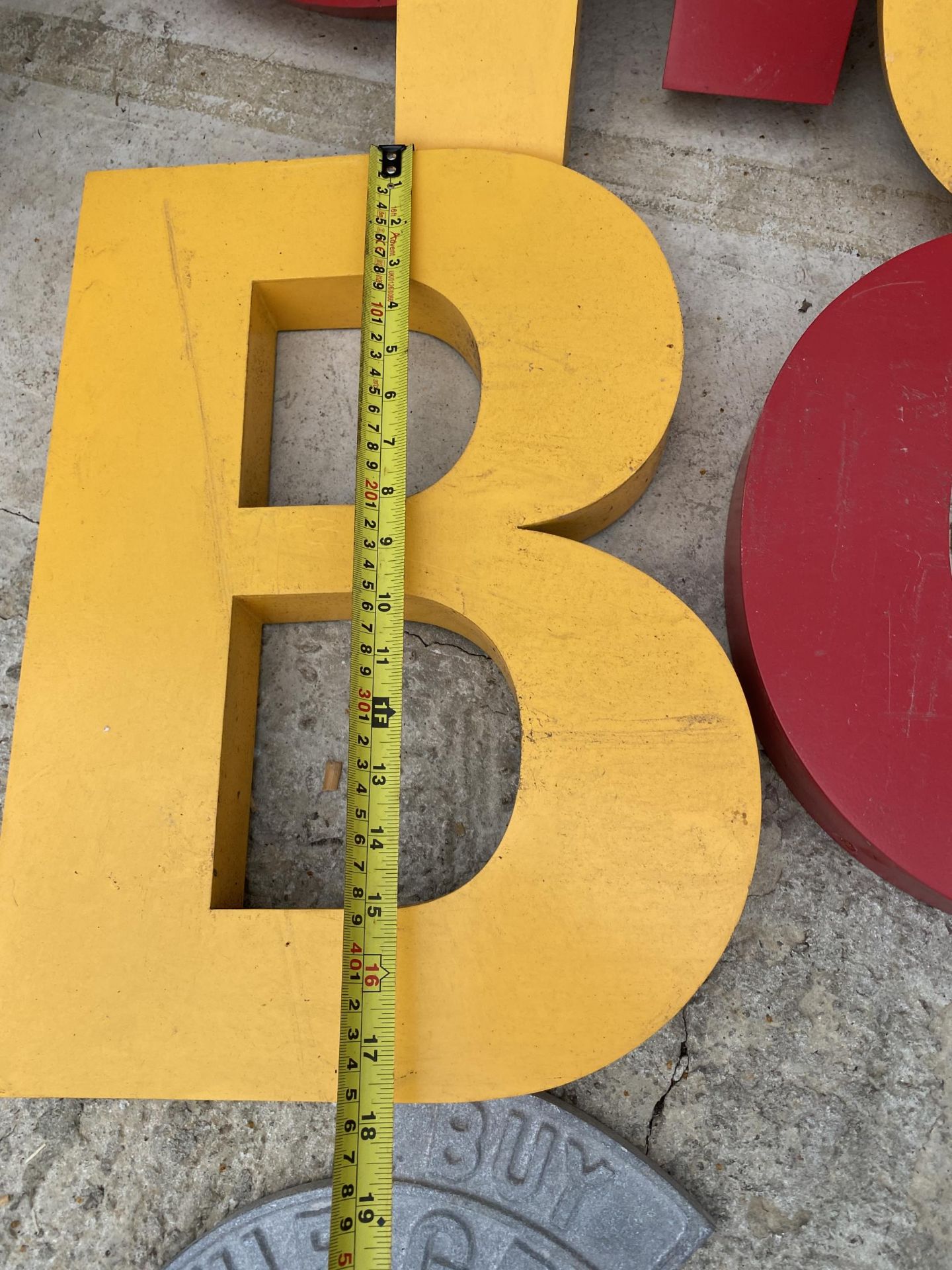 A LARGE ASSORTMENT OF METAL SIGN MAKING LETTERS - Image 2 of 4