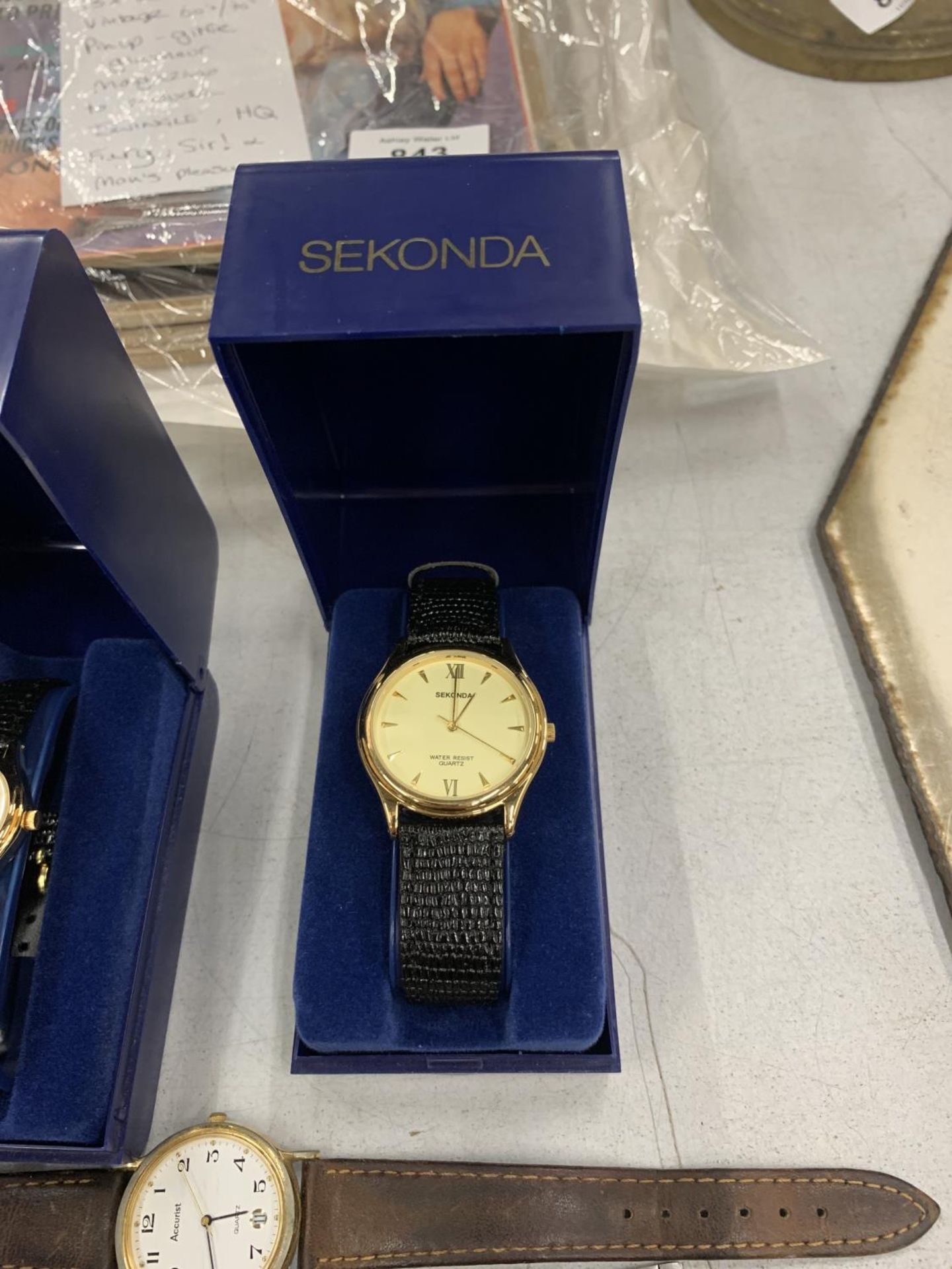 A COLLECTION OF WRISTWATCHES TO INCLUDE TWO BOXED SEKONDA, LIMIT, ACCURIST AND PULSAR - 6 IN TOTAL - Image 2 of 3