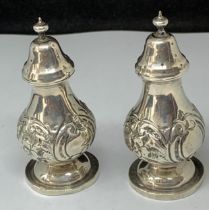 A PAIR OF HALLMARKED BIRMINGHAM SILVER CRUETS