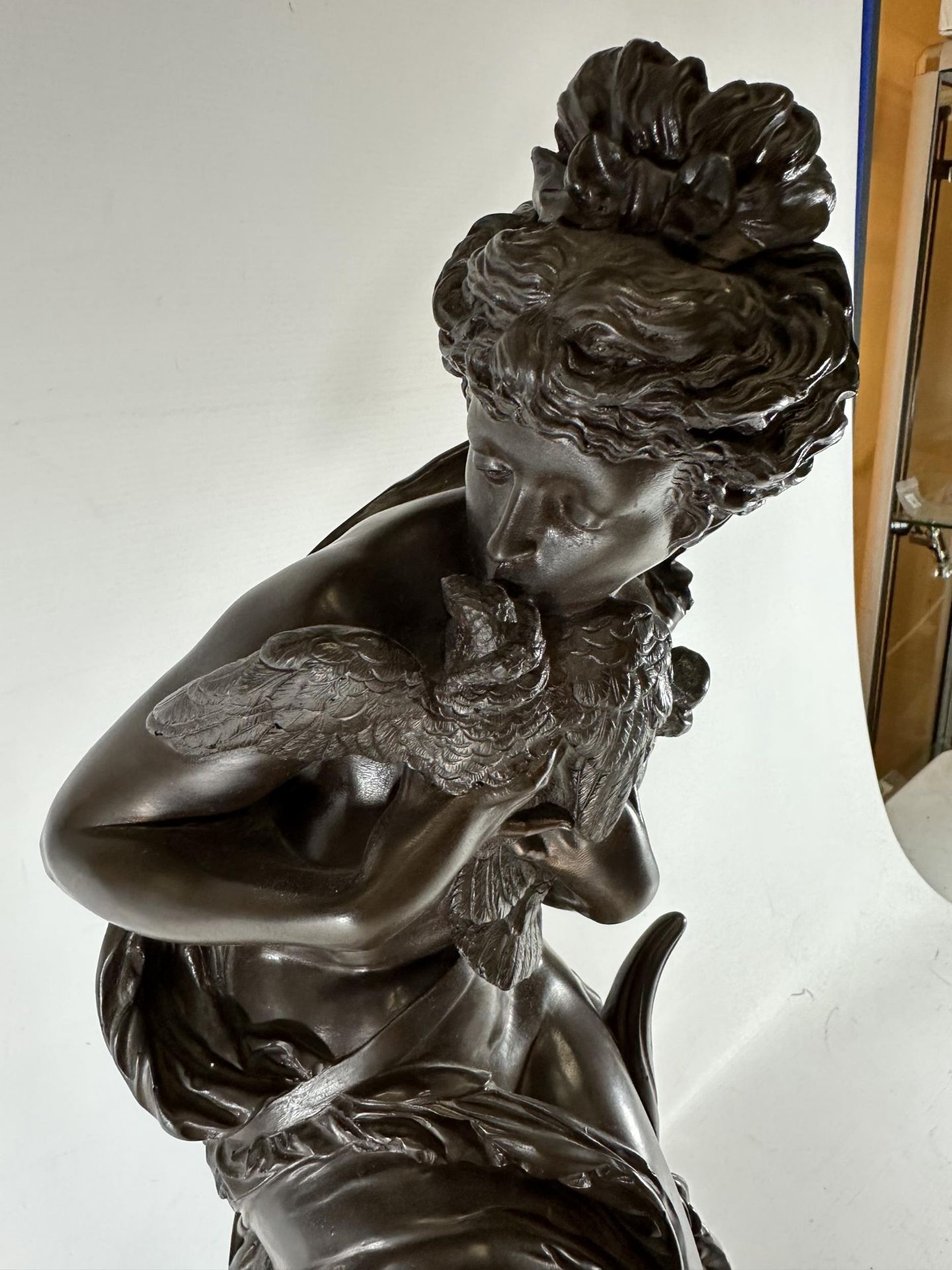 A BELIEVED ALBERT-ERNEST CARRIER-BELLEUSE (1824-1887) LARGE BRONZE MODEL OF A LADY HOLDING TWO - Bild 2 aus 11