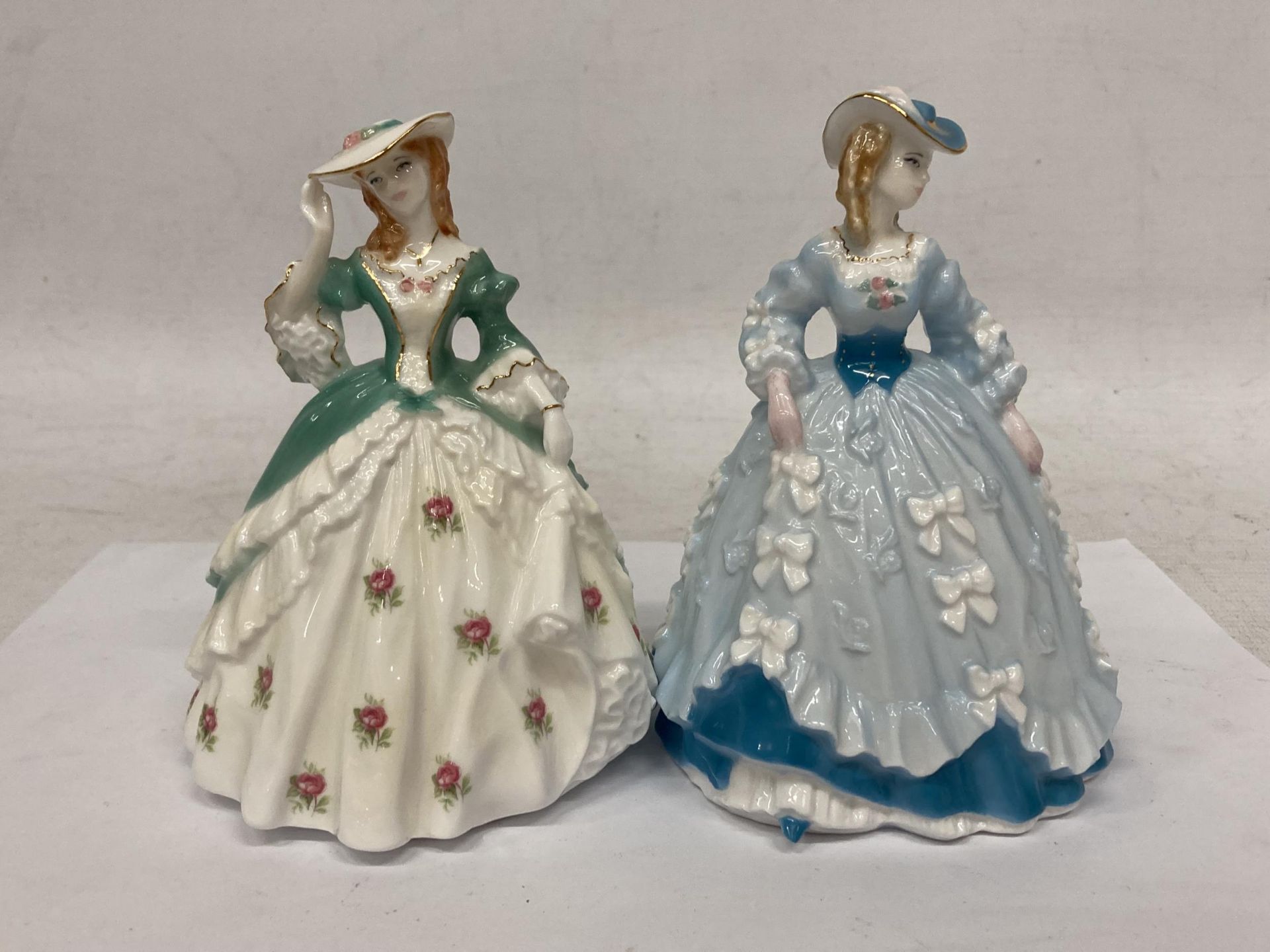 TWO ROYAL WORCESTER FIGURINES FROM THE FASIONABLE VICTORIANS COLLECTION "LADY SARAH" LIMITED EDITION
