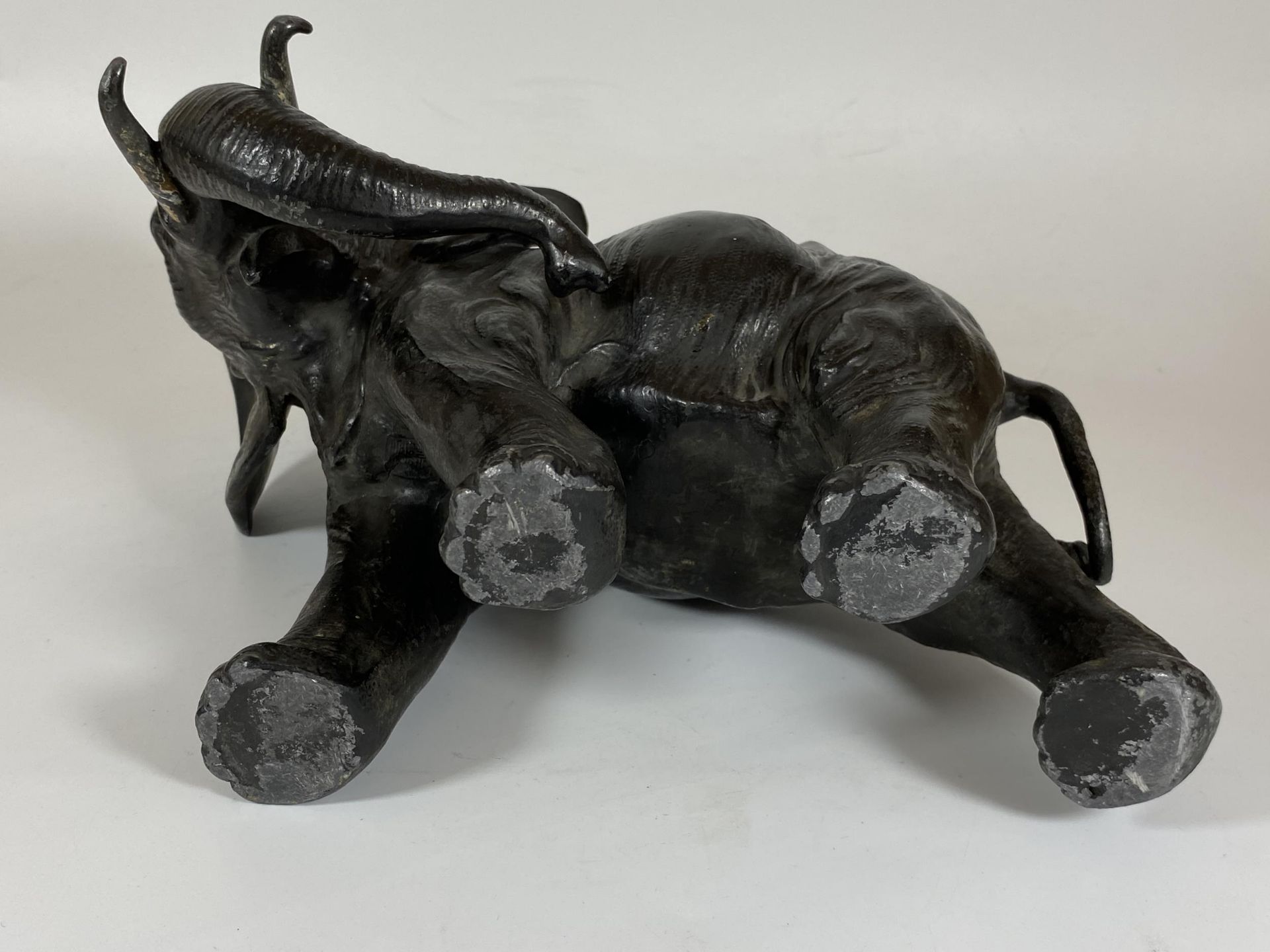 A JAPANESE MEIJI PERIOD (1868-1912) SPELTER MODEL OF AN ELEPHANT, HEIGHT 21CM - Image 6 of 7