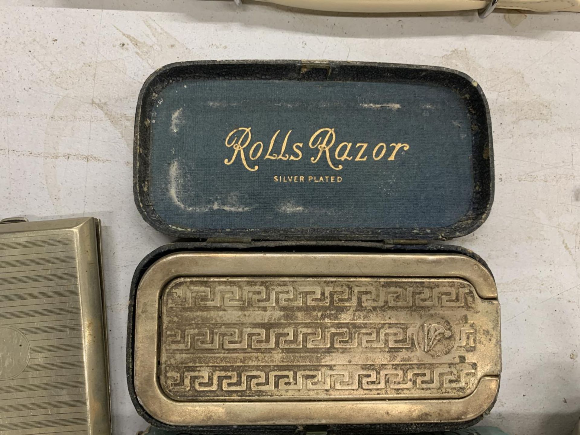 A MIXED LOT TO INCLUDE TWO ROLLS RAZORS, SILVER PLATED CIGARETTE CASES, ENAMELLED PILL BOXES, ETC - Image 2 of 3