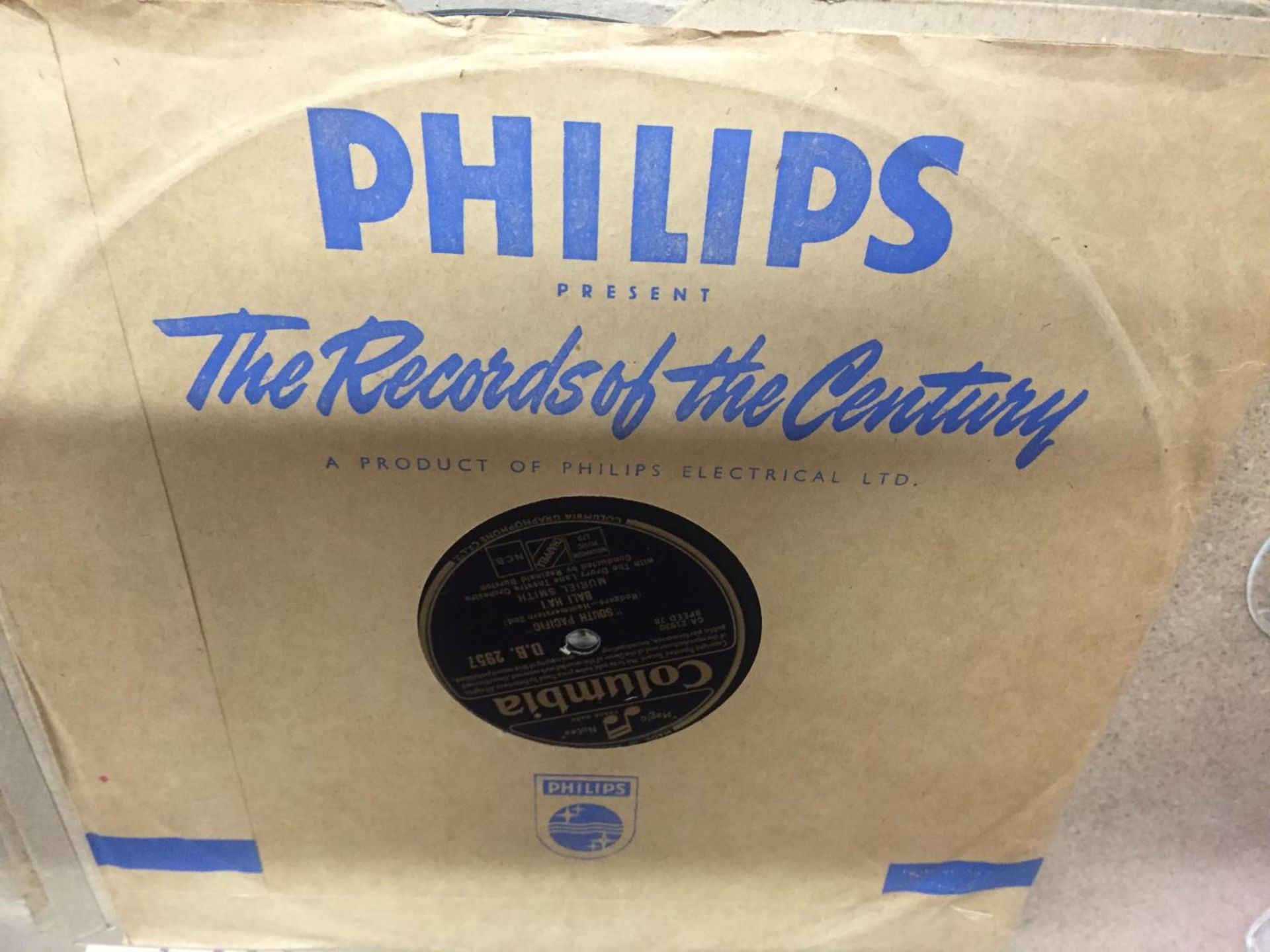 A LARGE COLLECTION OF 78RPM RECORDS - Image 5 of 6