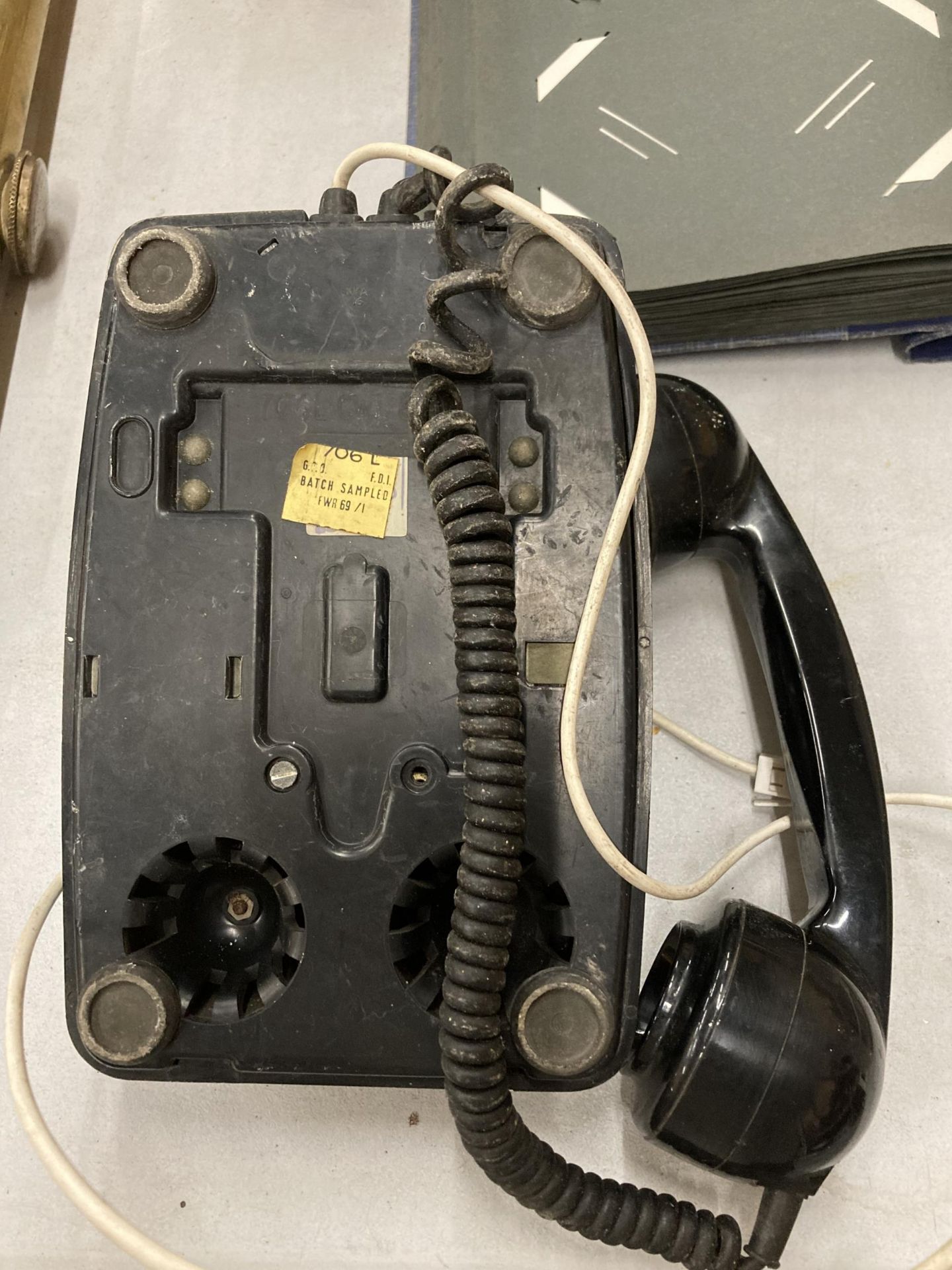 A VINTAGE BLACK TELEPHONE - Image 3 of 3