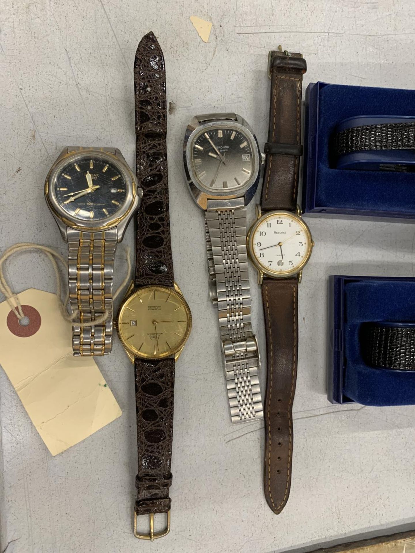 A COLLECTION OF WRISTWATCHES TO INCLUDE TWO BOXED SEKONDA, LIMIT, ACCURIST AND PULSAR - 6 IN TOTAL - Image 3 of 3