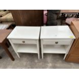 A PAIR OF WHITE BEDSIDE TABLES WITH SINGLE DRAWER