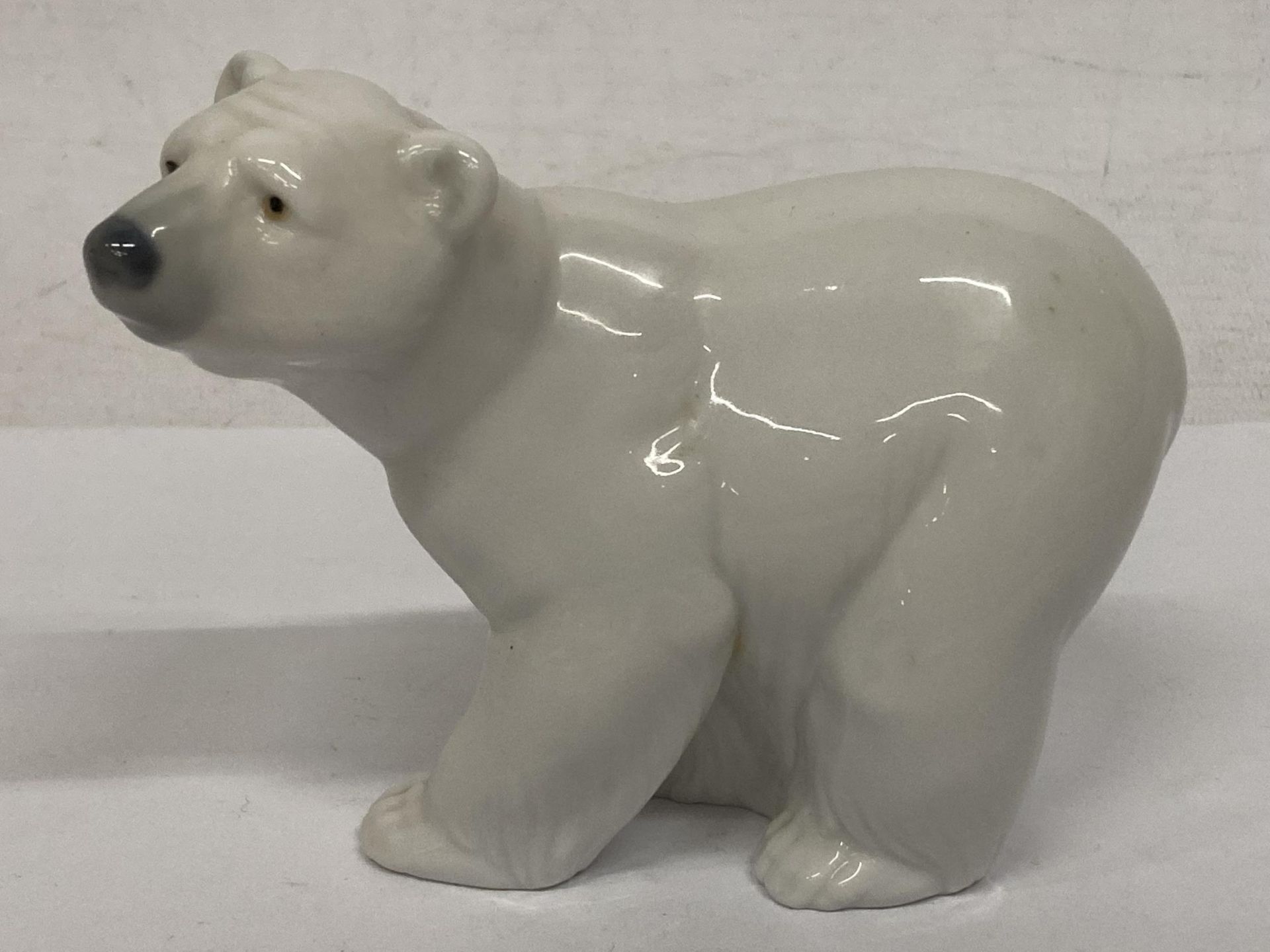 A LLADRO POLAR BEAR