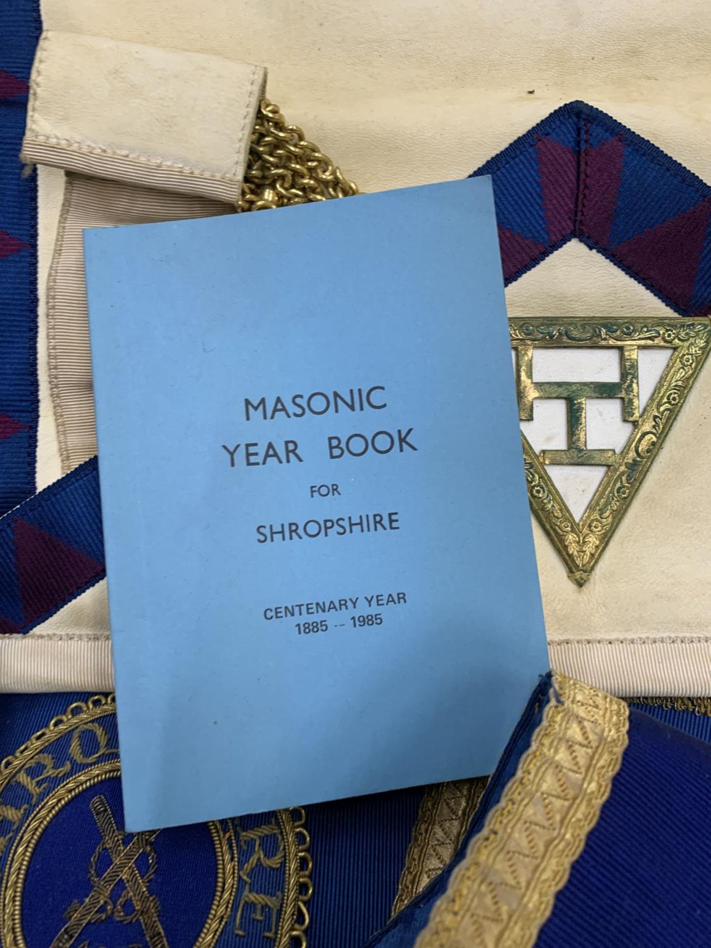 A COLLECTION OF MASONIC ITEMS FROM SHROPSHIRE LODGE TO INCLUDE A PENANT, SASH, AMULETS, YEAR BOOK, - Image 2 of 4