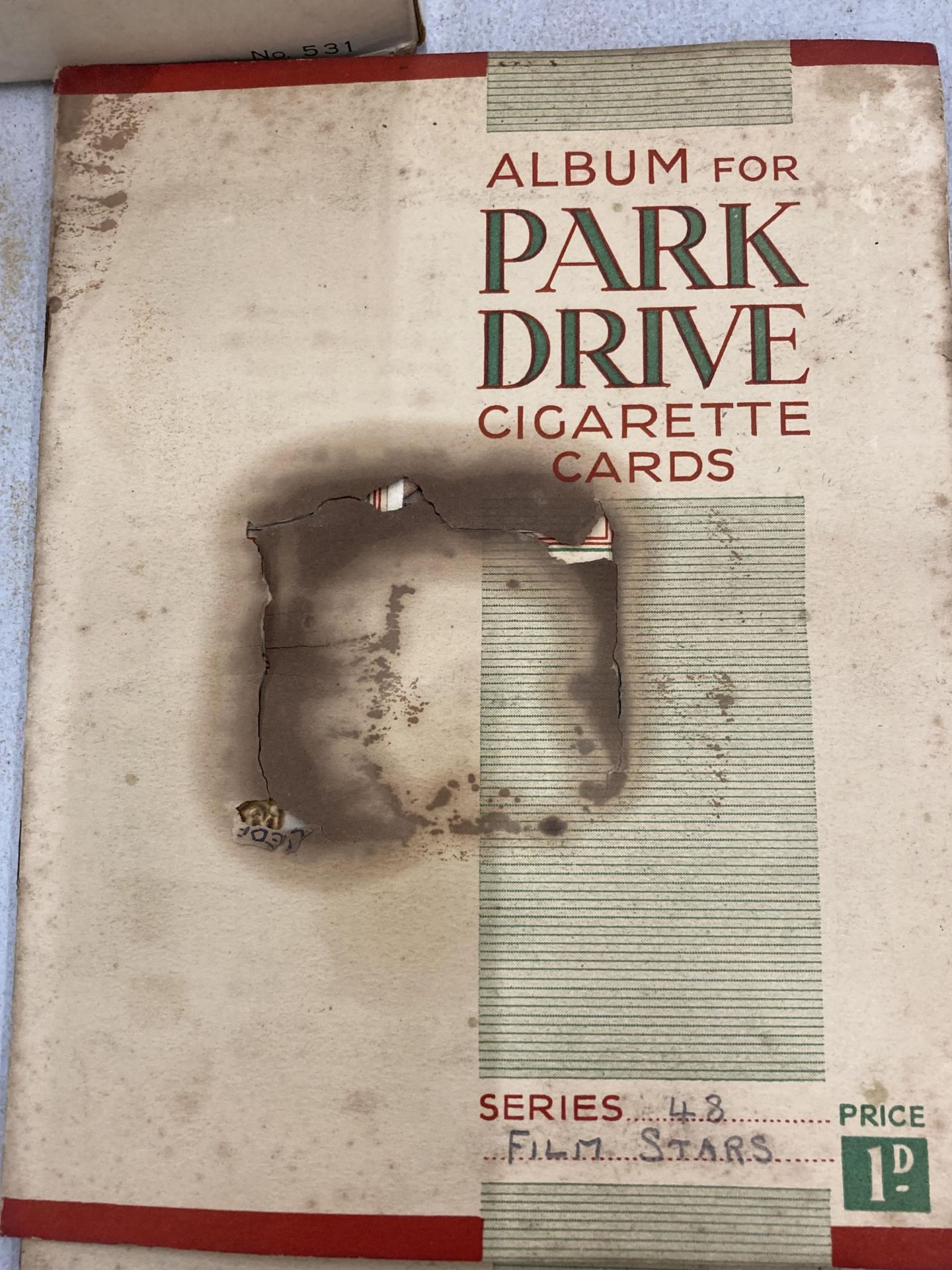 A LARGE QUANTITY OF VINTAGE PARK DRIVE CIGARETTE CARDS - Image 3 of 6
