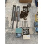 AN ASSORTMENT OF ITEMS TO INCLUDE A COBBLERS LAST, A LIFTING CHAIN AND WINDOW CATCHES ETC