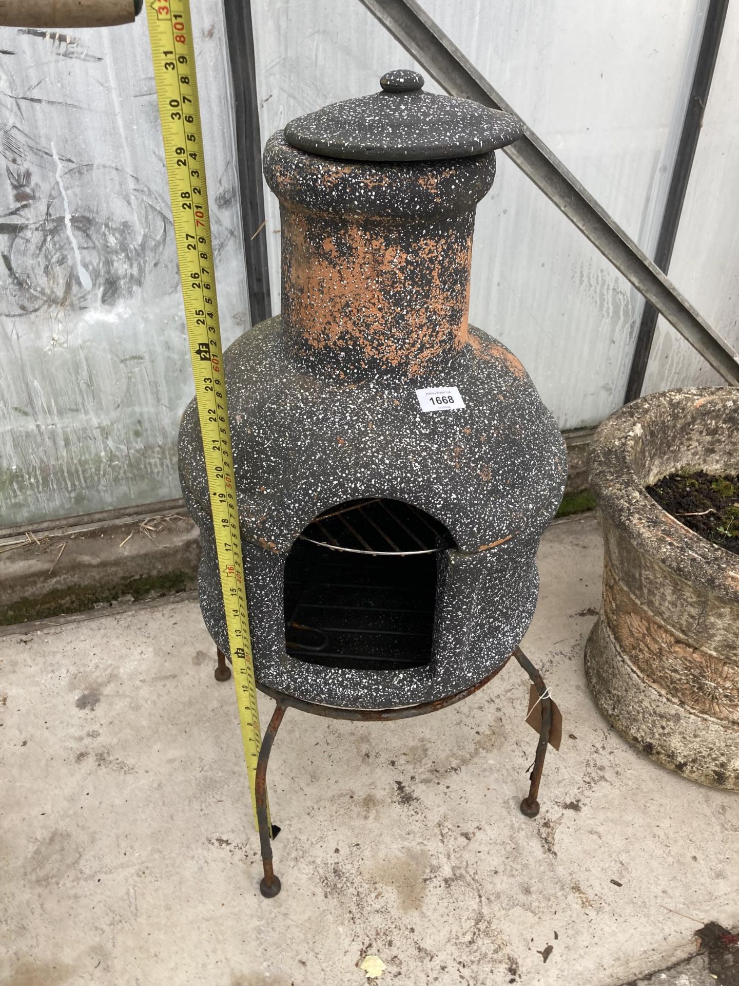 A GARDEN STOVE CHIMiNEA WITH TRIPOD STAND - Image 2 of 2