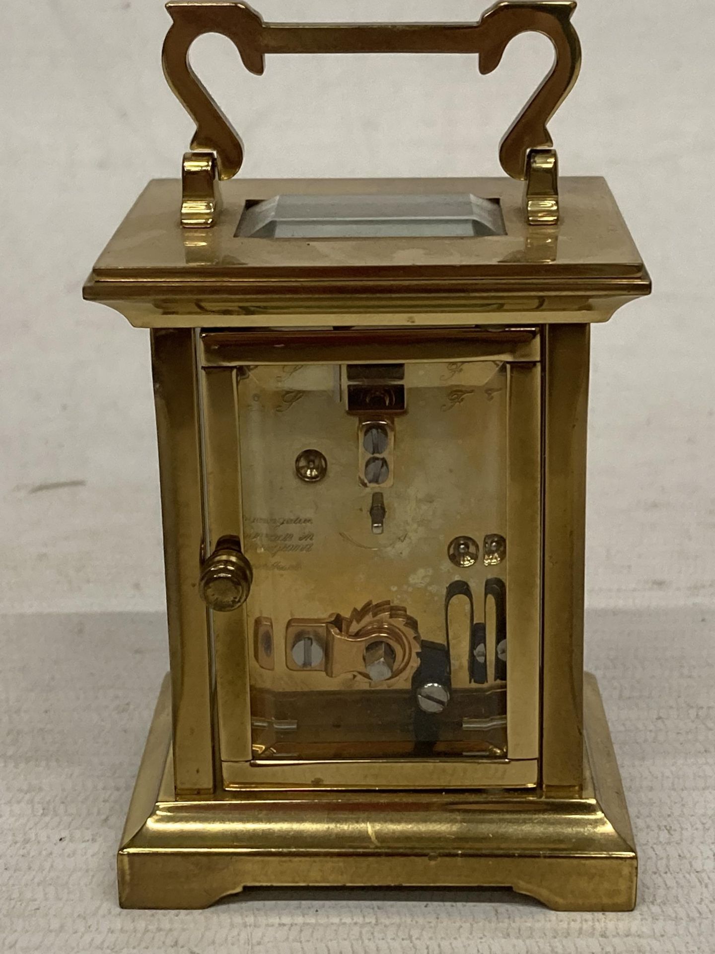 A VINTAGE ANGELUS FRENCH BRASS CASED CARRIAGE CLOCK - Image 4 of 4