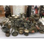 A LARGE COLLECTION OF VINTAGE PEWTER AND SILVER PLATED WARES