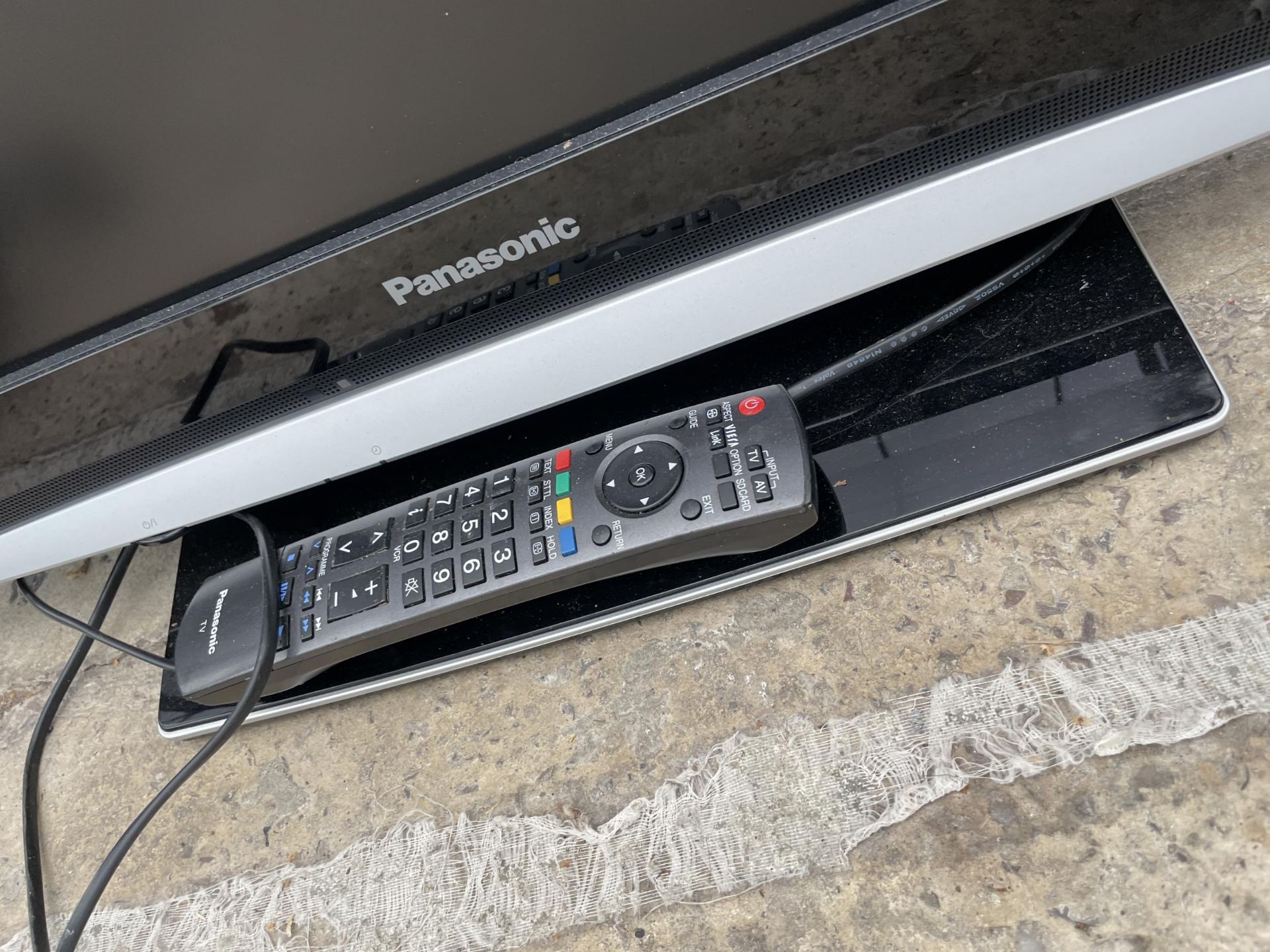 A PANASONIC TELEVISION WITH REMOTE CONTROL - Image 2 of 3