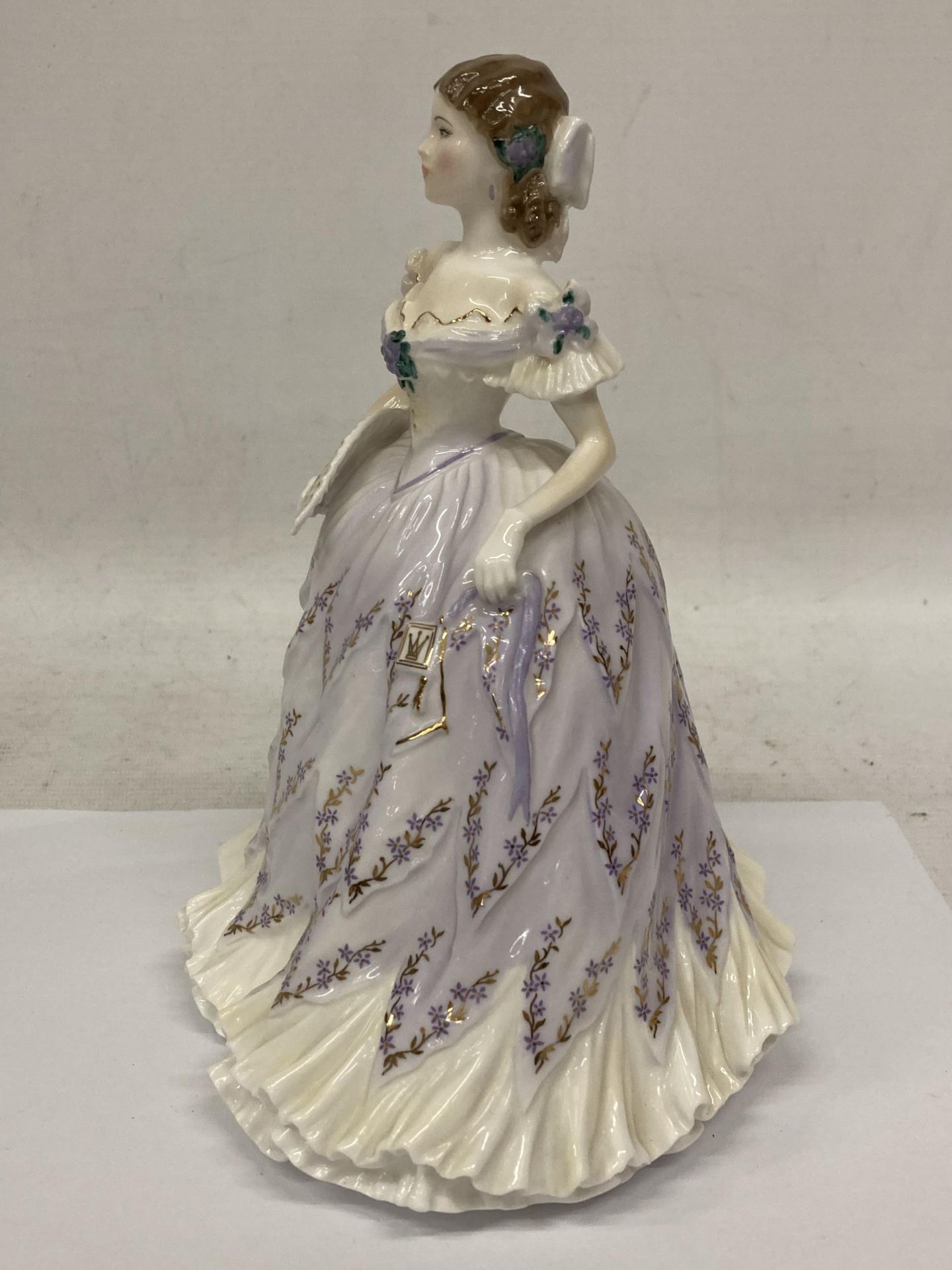 A COALPORT FIGURINE "THE LAST WALTZ" LIMITED EDITION 9,773 OF 12,500 - Image 4 of 5