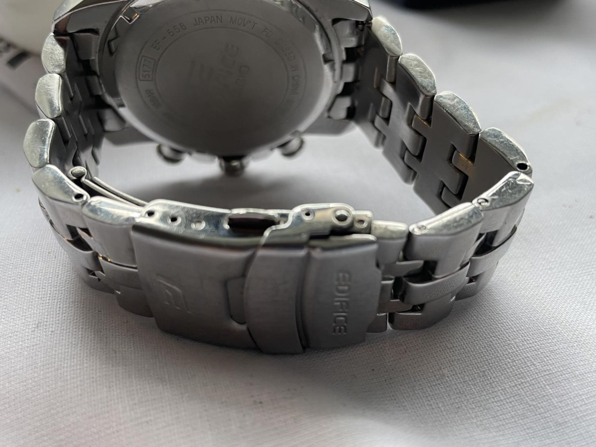 AN AS NEW AND BOXED CASIO EDIFICE WRIST WATCH SEEN WORKING BUT NO WARRANTY - Image 4 of 4